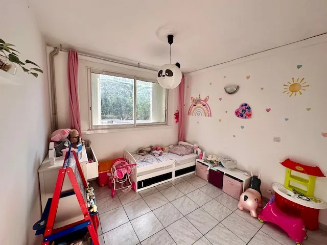 Appartement traversant de 76 m² à Montpellier avec Balcons et ascenseur 