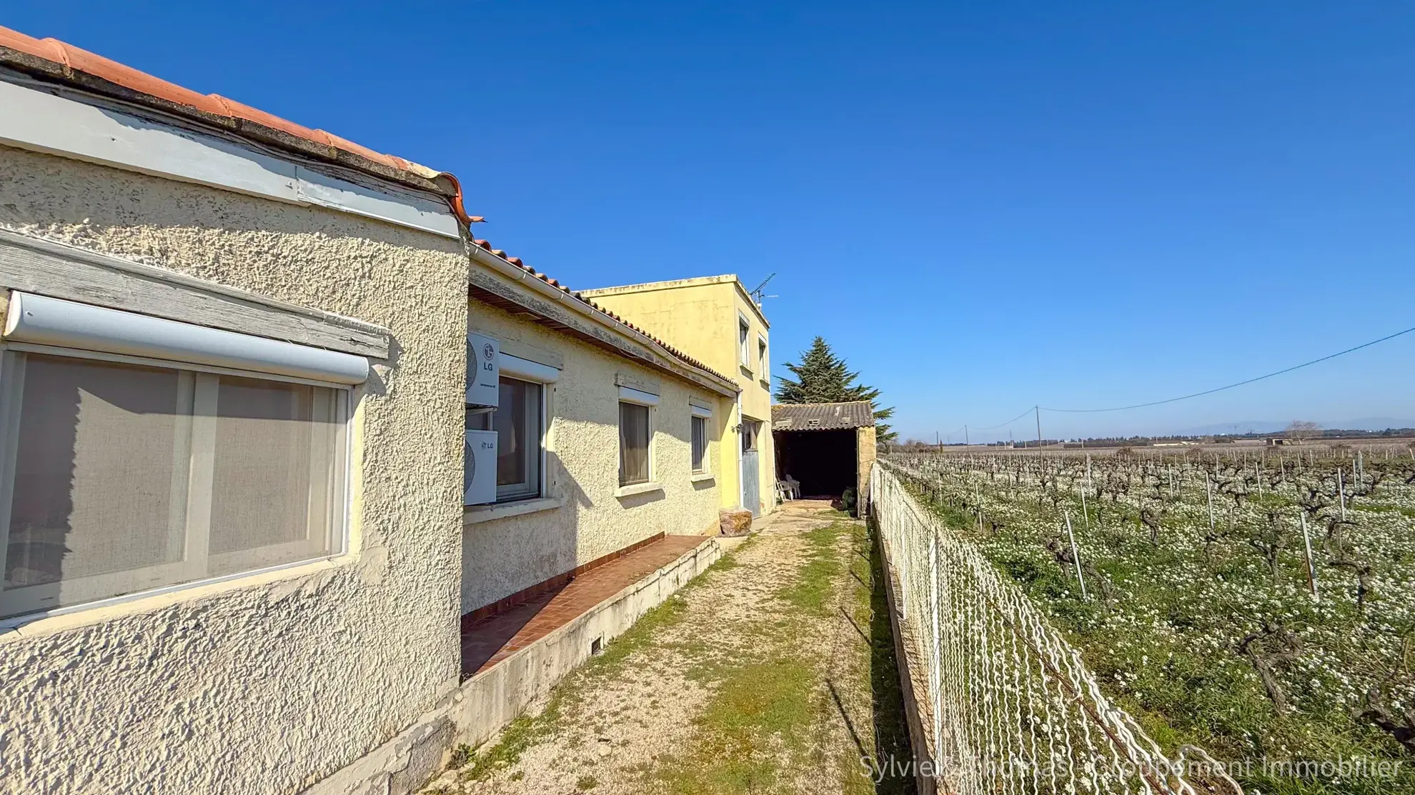 Maison à rénover avec vue exceptionnelle sur le Mont Ventoux à Orange 