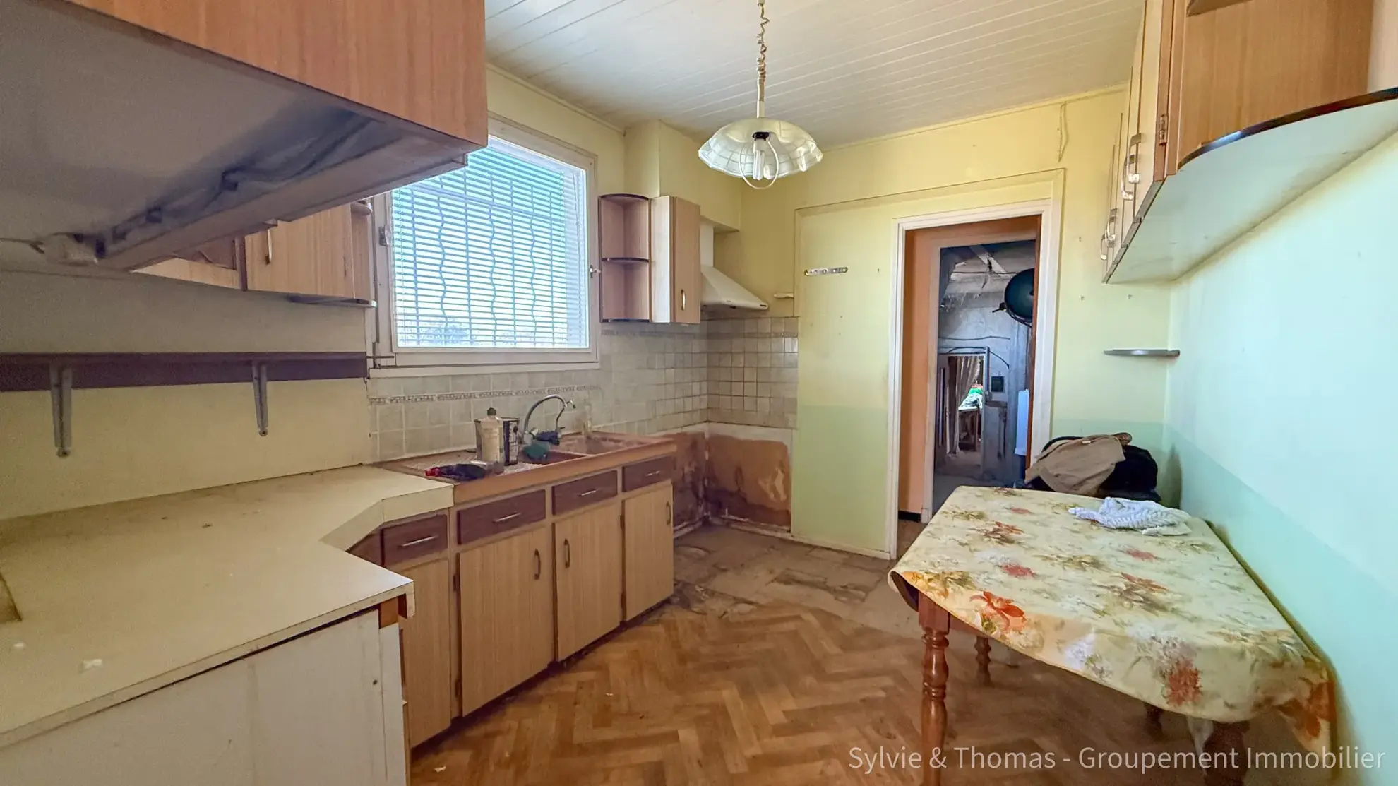 Maison à rénover avec vue exceptionnelle sur le Mont Ventoux à Orange 