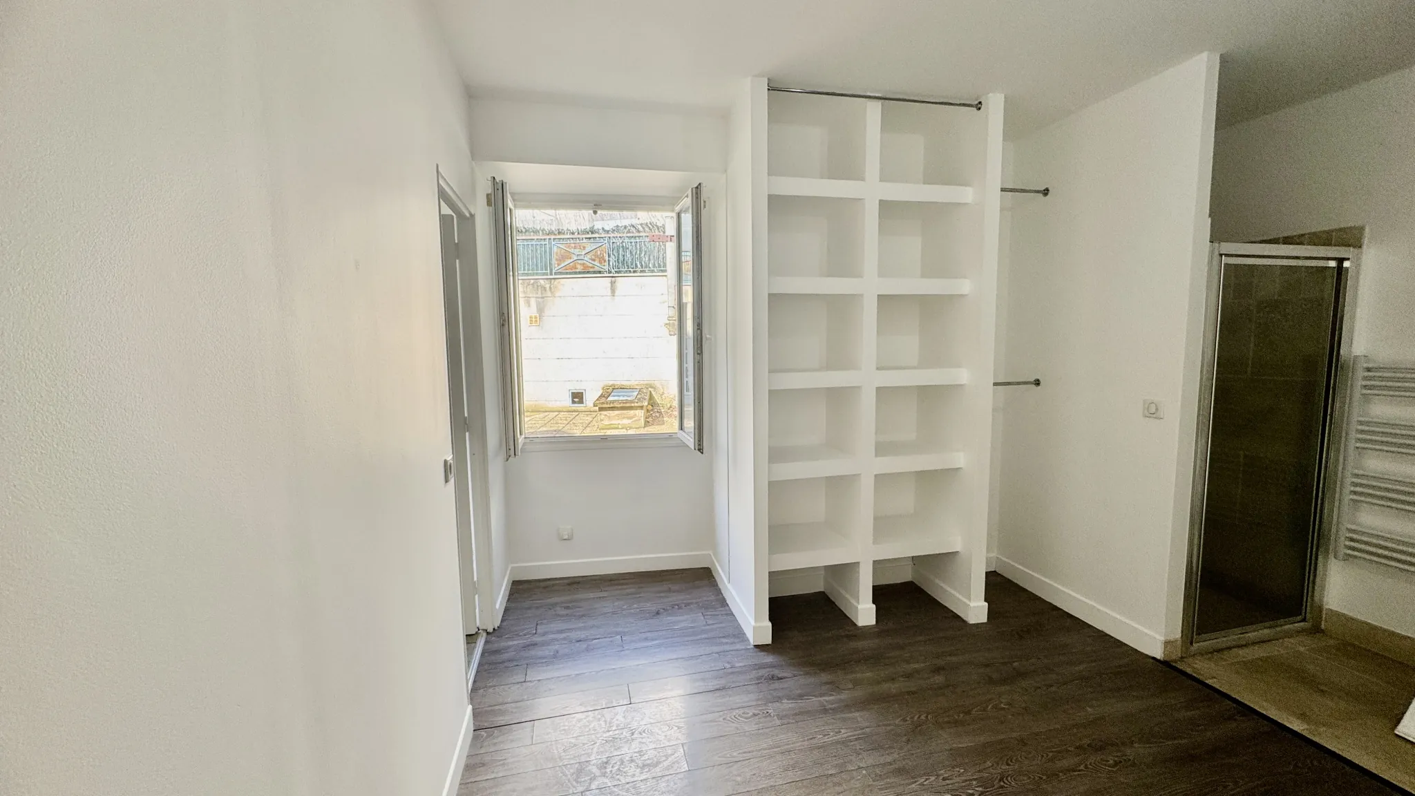 Appartement 3 pièces à vendre à Meulan-en-Yvelines, centre-ville, rénové, faibles charges 