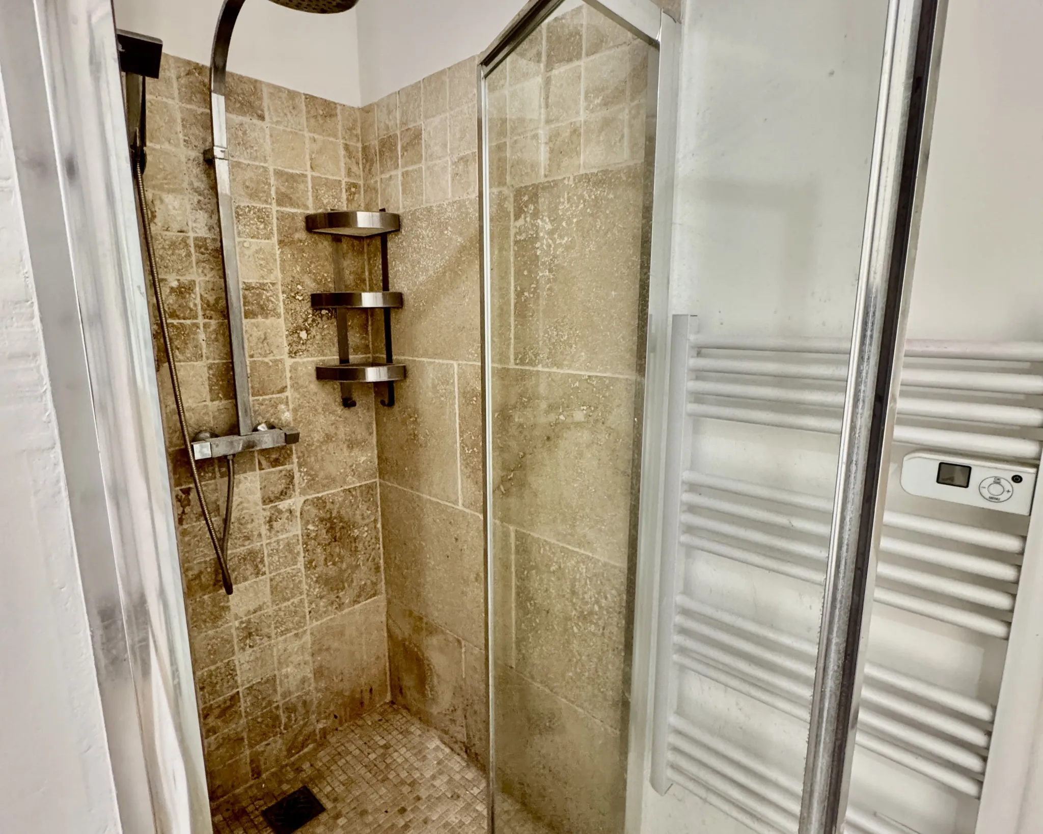 Appartement 3 pièces à vendre à Meulan-en-Yvelines, centre-ville, rénové, faibles charges 