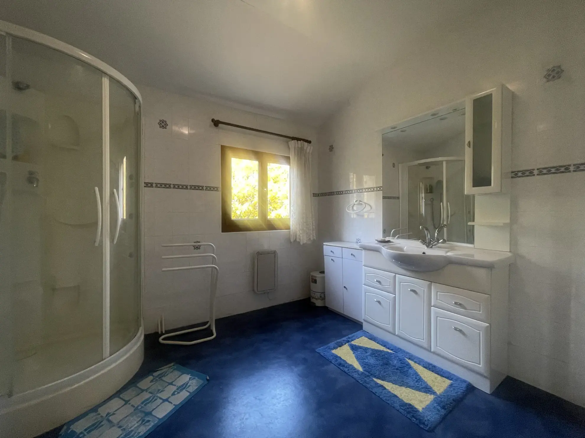 Maison agréable de 170 m² avec terrain, dépendances et vie de plain-pied à Camembert 