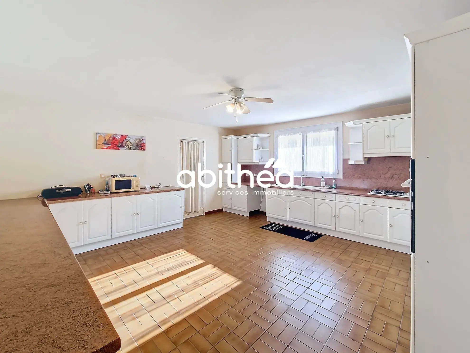 Ensemble immobilier de deux maisons à Soumoulins 17130, terrain clos, potentiel locatif et confort familial 