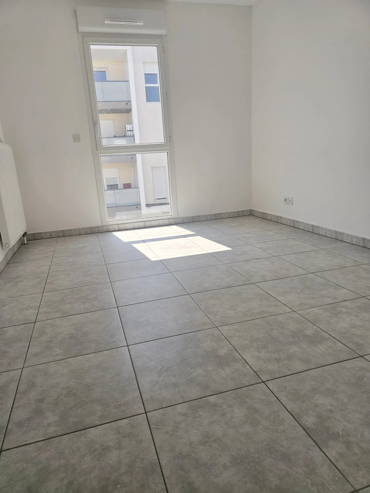 Appartement F3 avec terrasse et parking à Juvignac – Loi Pinel possible 