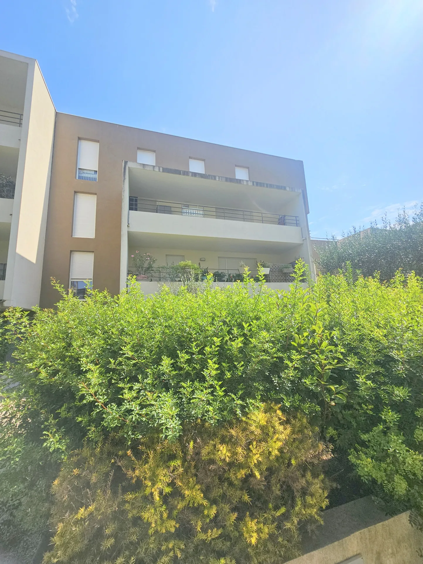 Appartement F3 avec terrasse et parking à Juvignac – Loi Pinel possible 