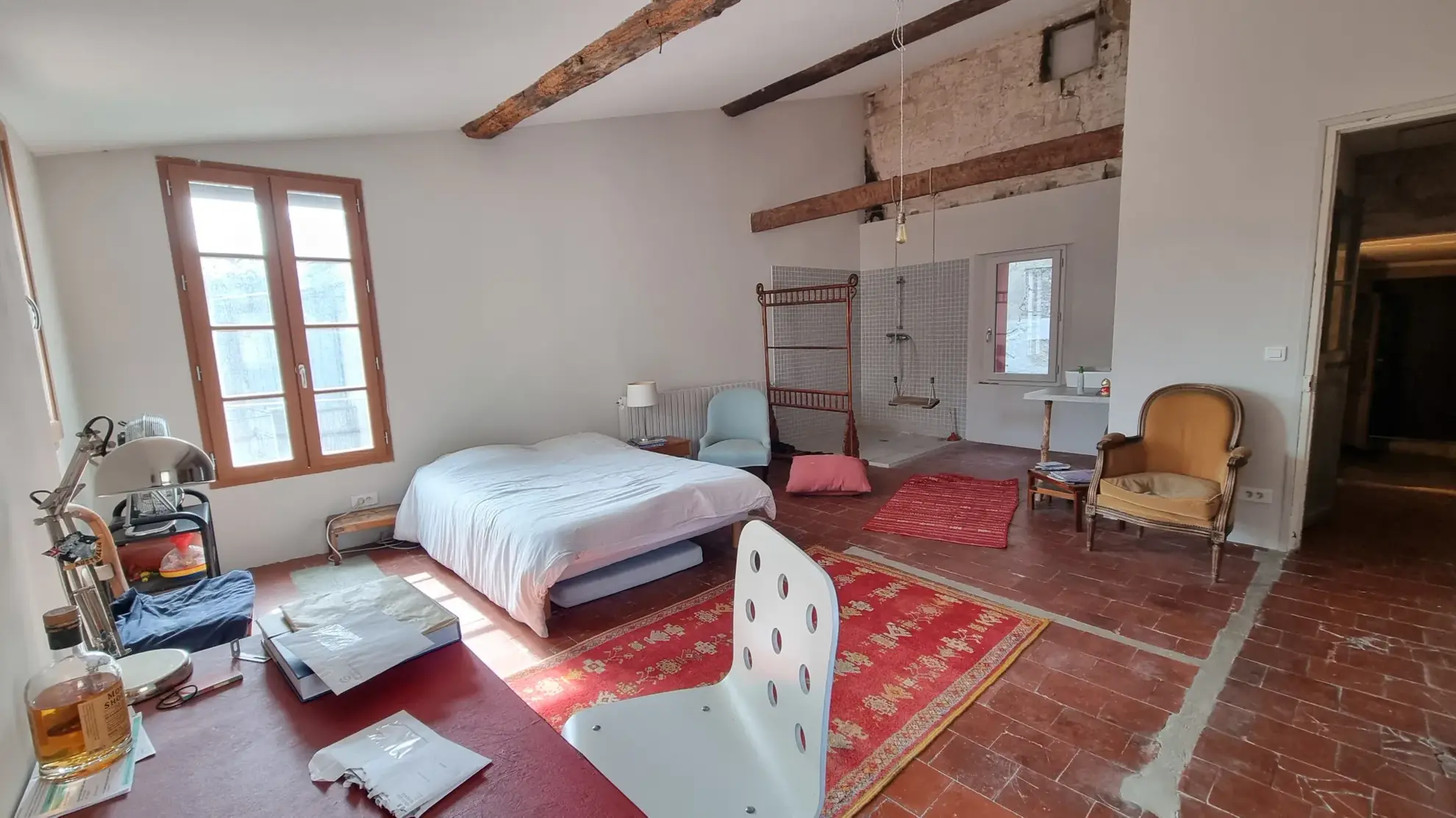 Maison de charme ancienne de 150 m² à Sommieres avec cour et terrasse 