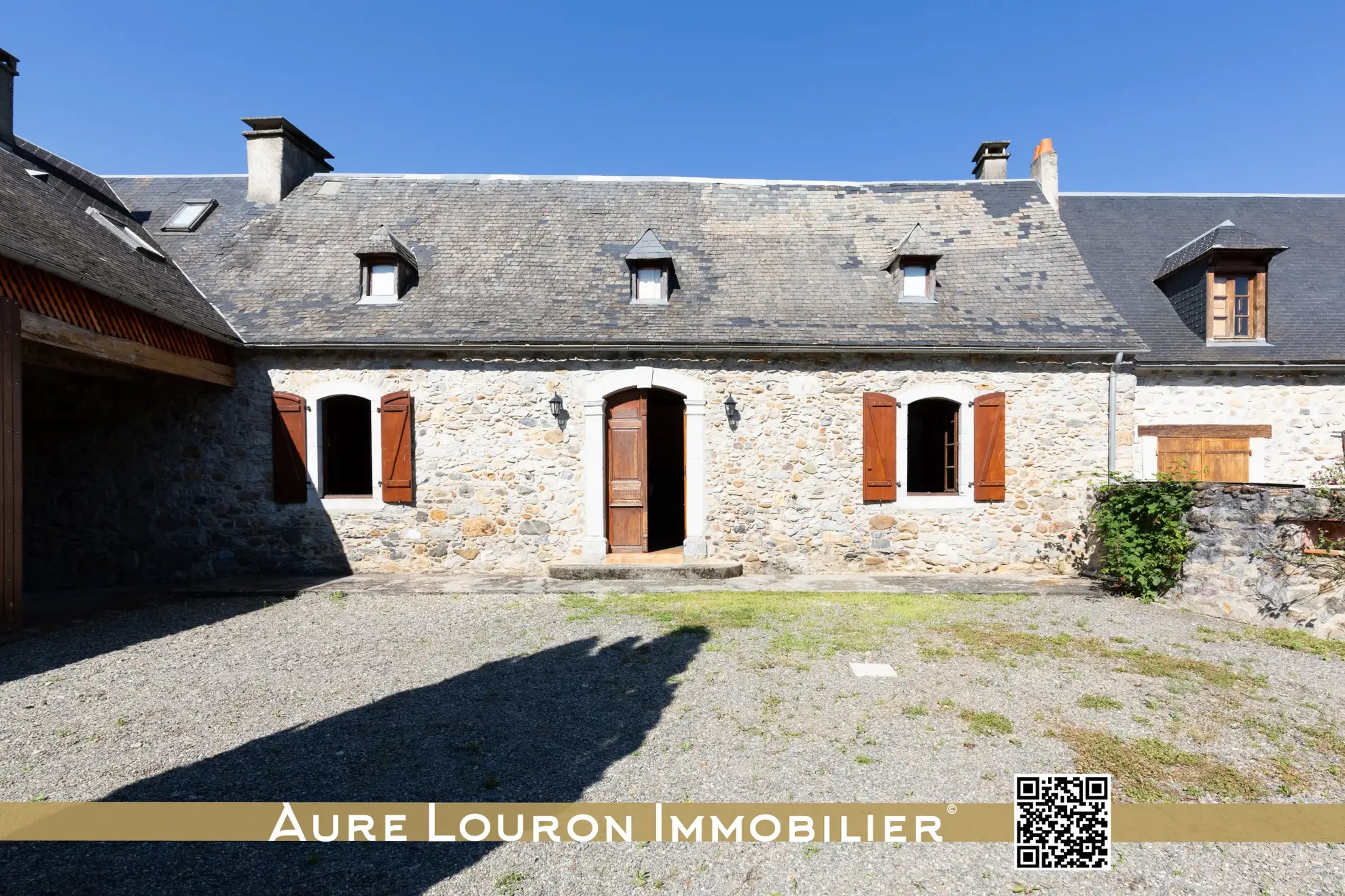 Ancien corps de ferme de 125 m² avec dépendances, proche des vallées d'Aure et du Louron