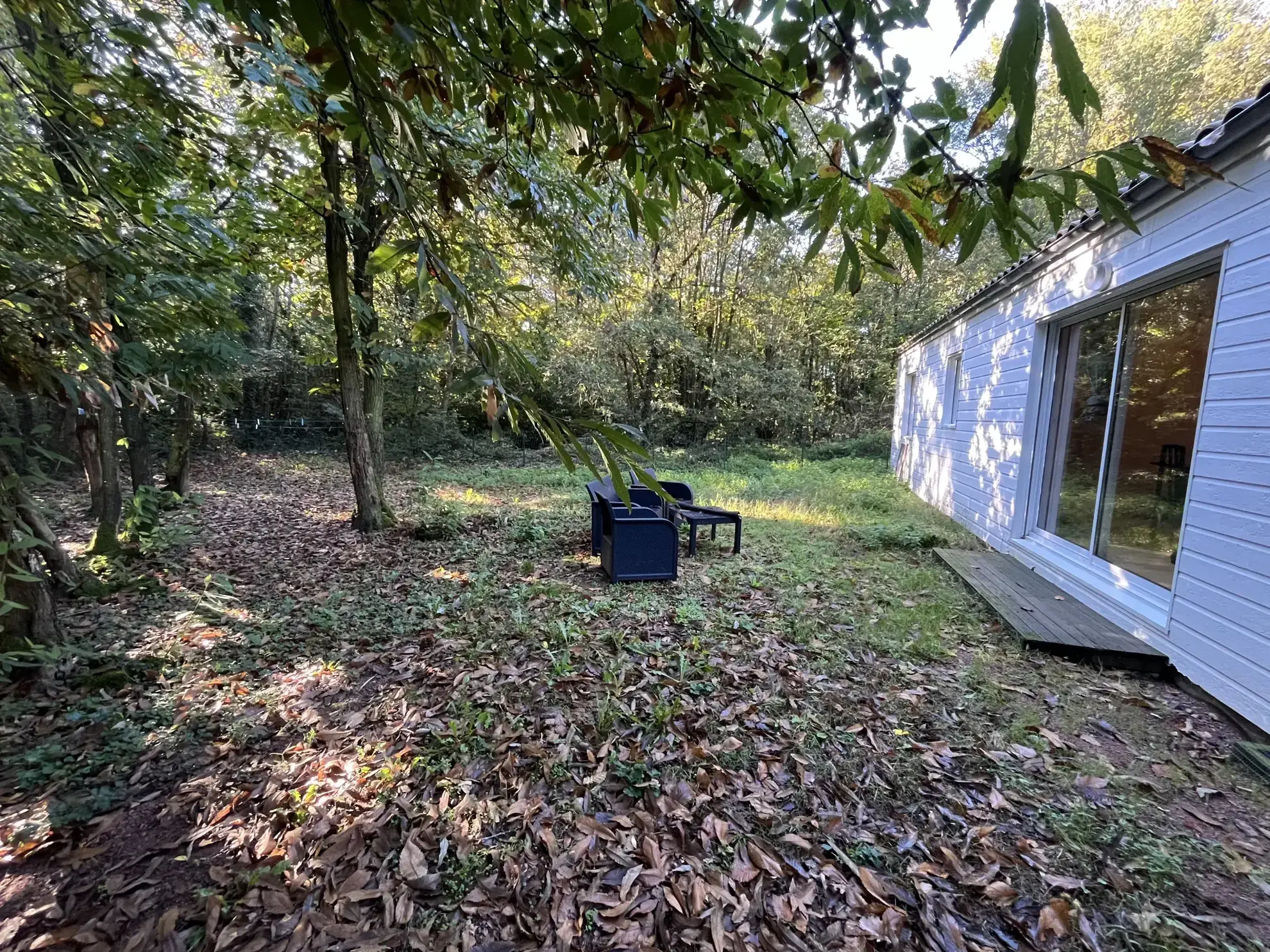 Maison de plain-pied à Thouars avec terrain boisé de 700 m² 