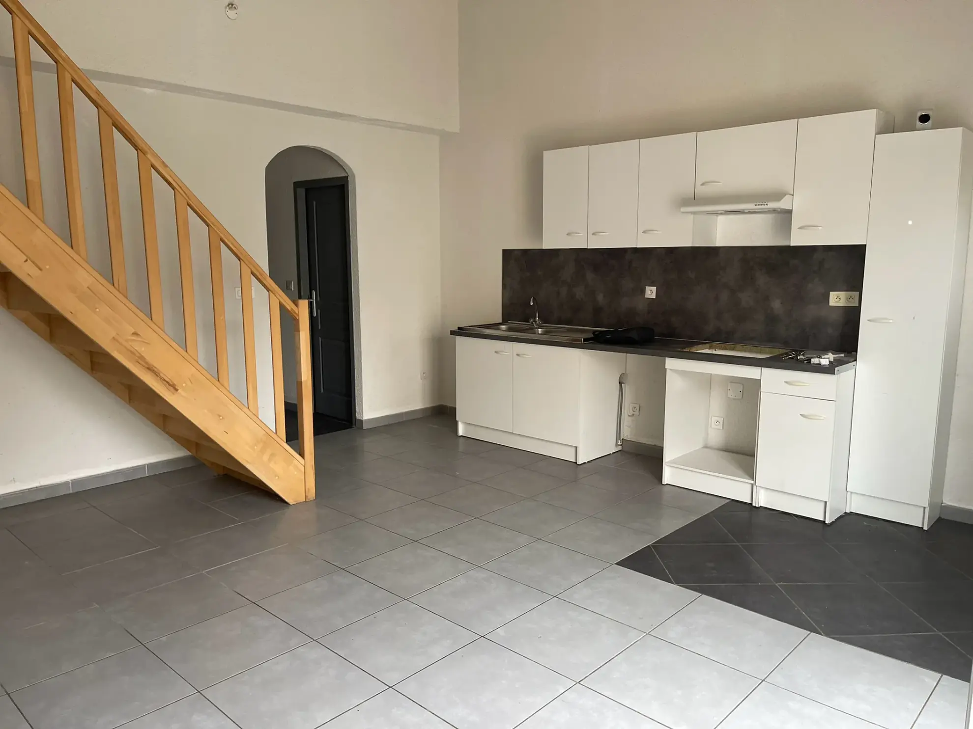 Maison avec deux appartements indépendants à Cavaillon - 120 m² - Garage 45 m²
