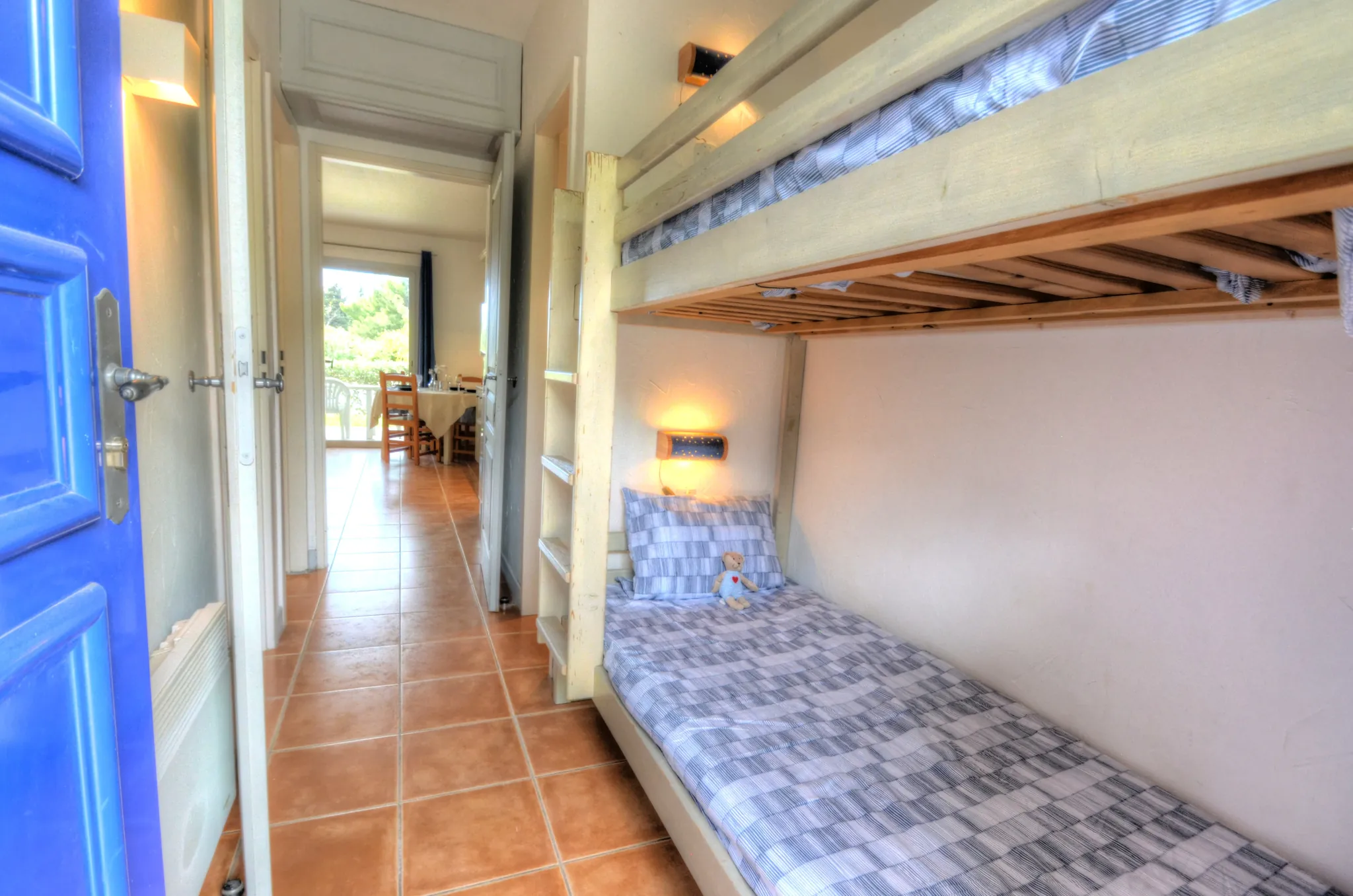 Appartement T2 avec terrasse et piscine à La Ciotat – Investissement ou résidence 