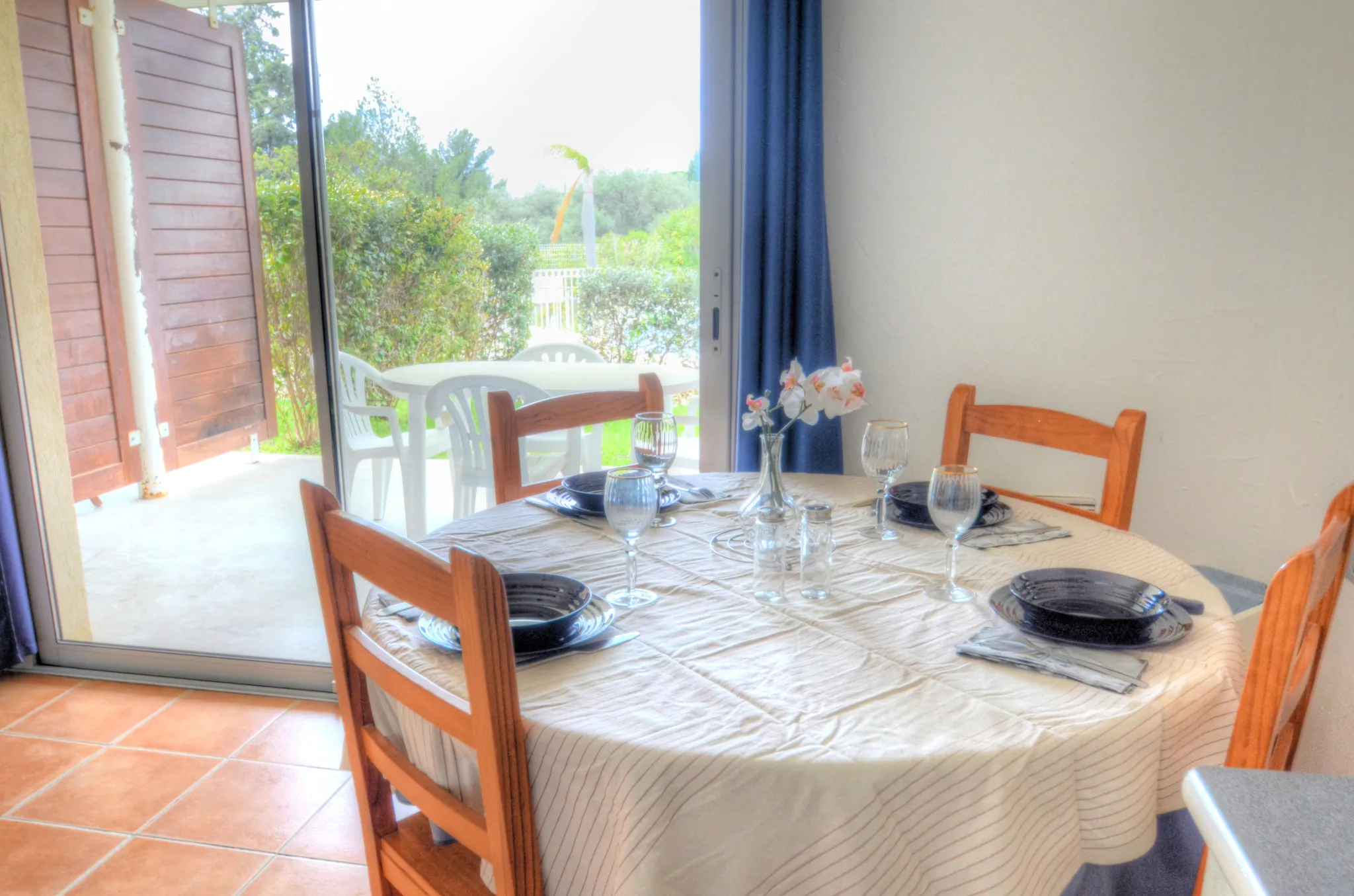 Appartement T2 avec terrasse et piscine à La Ciotat – Investissement ou résidence 