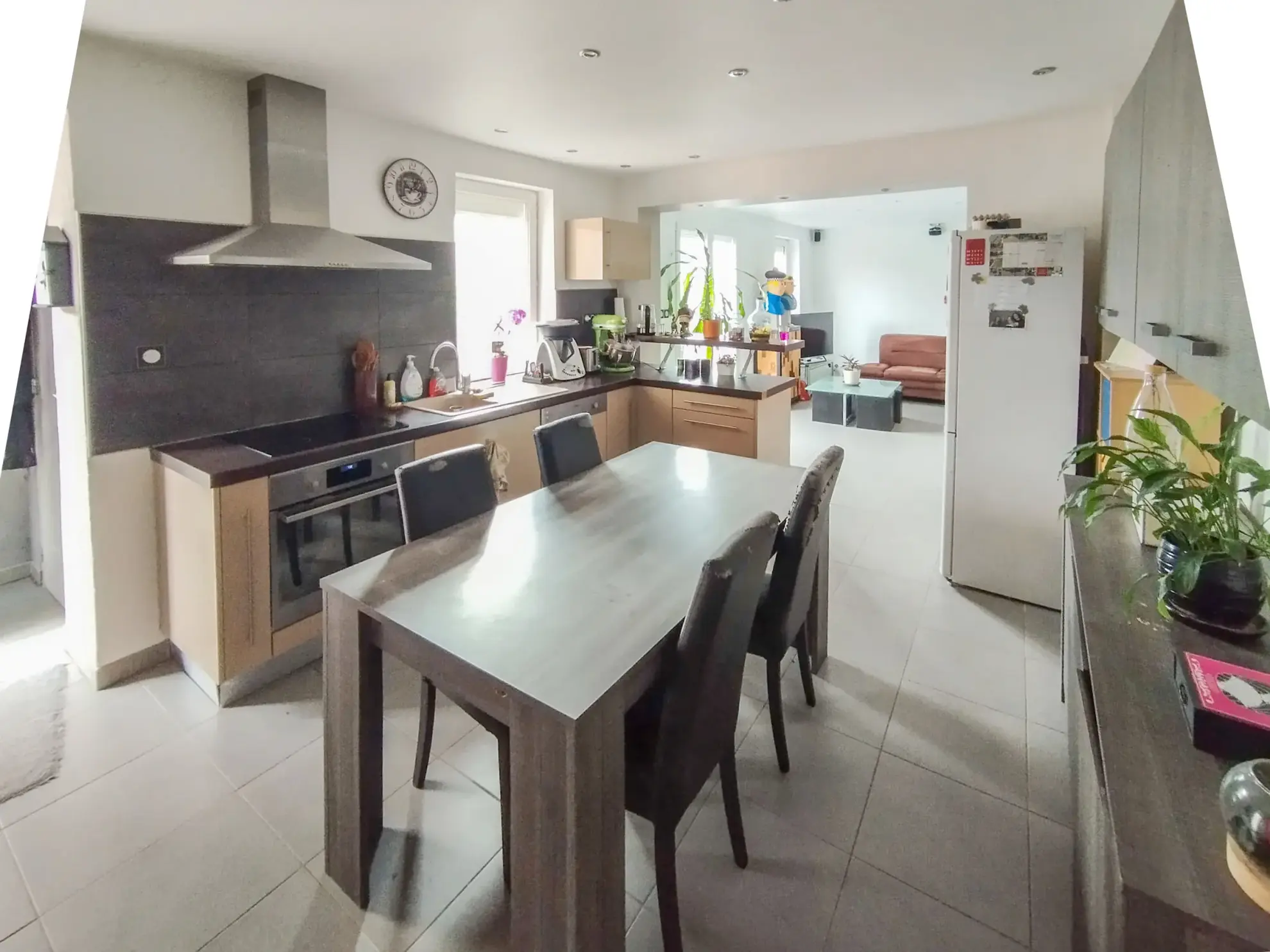 Maison rénovée avec jardin, terrasse et garage à Exincourt 