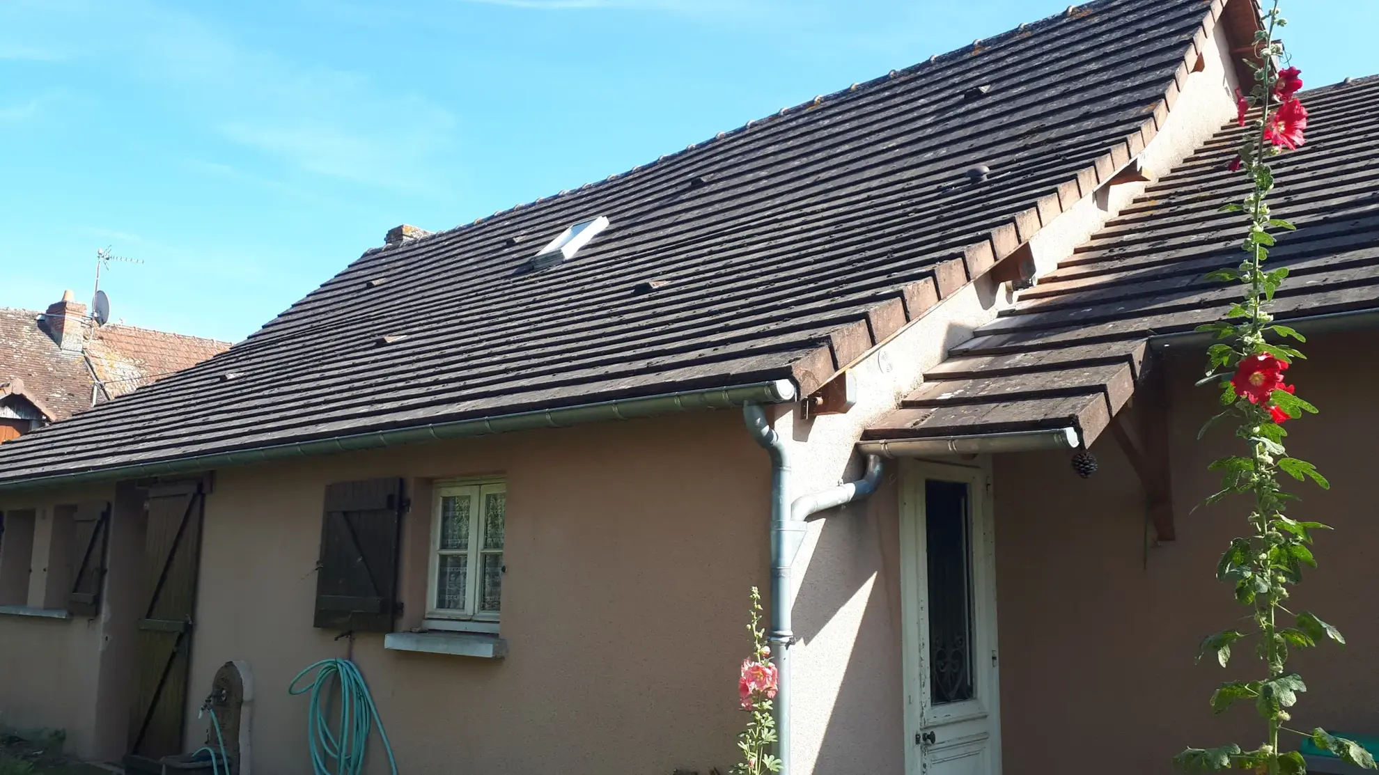 Belle maison avec annexe sur 5000 m² de terrain à Les Ormes (86) 