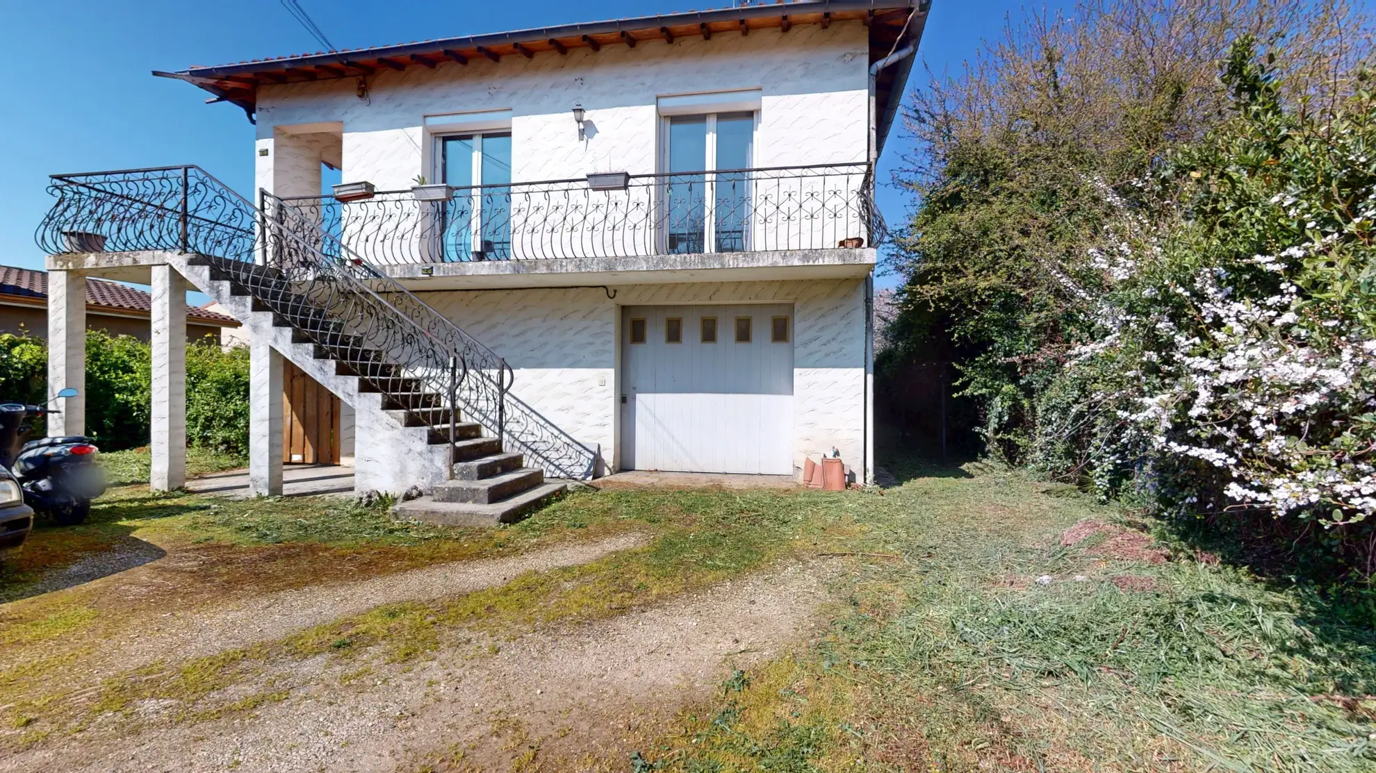 Grand appartement familial avec jardin et panneaux photovoltaïques à Frouzins 