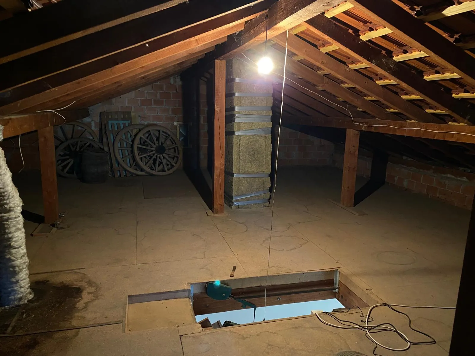 Maison de plain-pied à Bartenheim de 80 m² avec terrain arboré et potentiel à saisir 