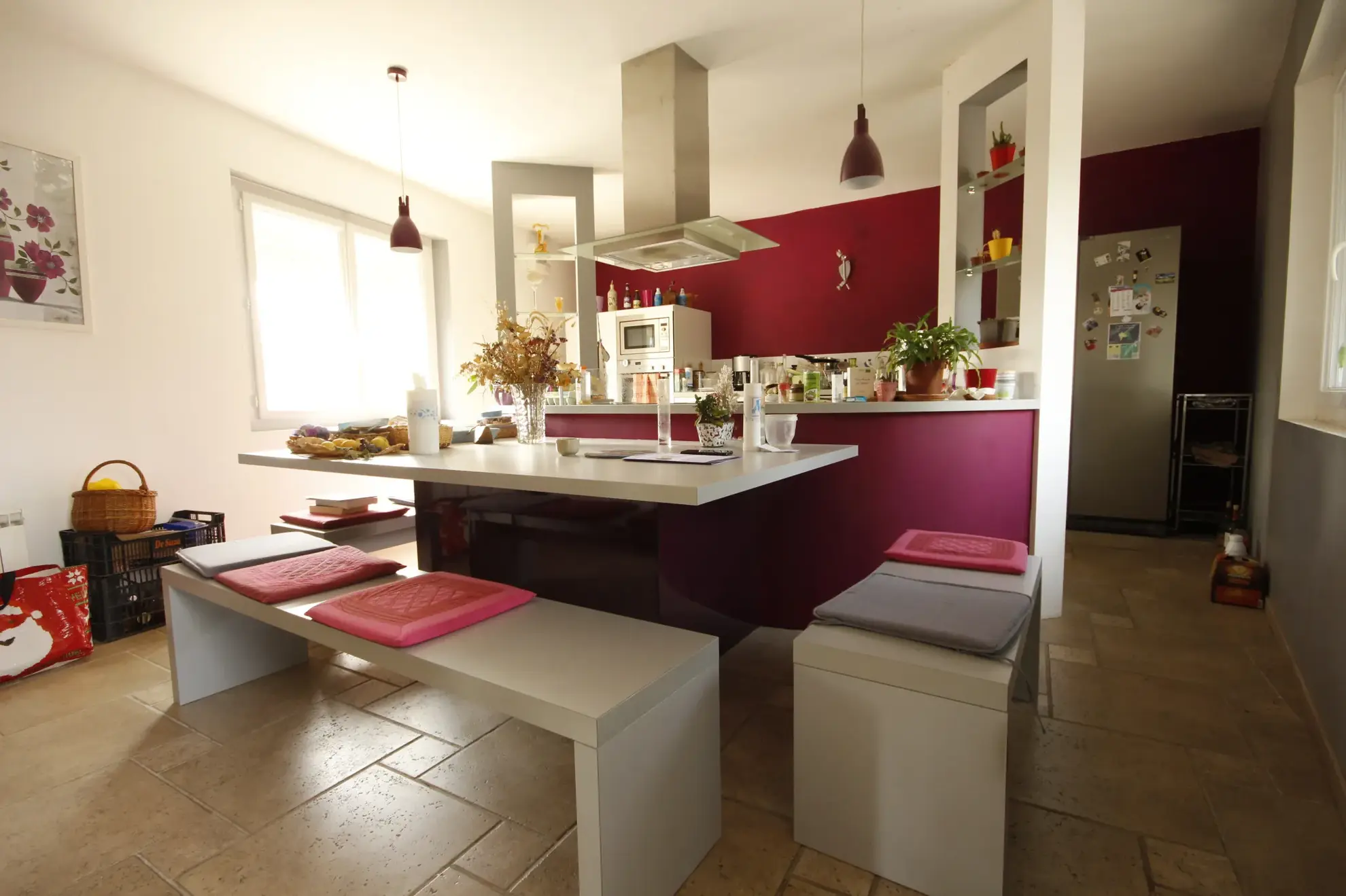 Maison spacieuse de 230 m² avec local professionnel aux normes PMR à Sainte-Gemme 