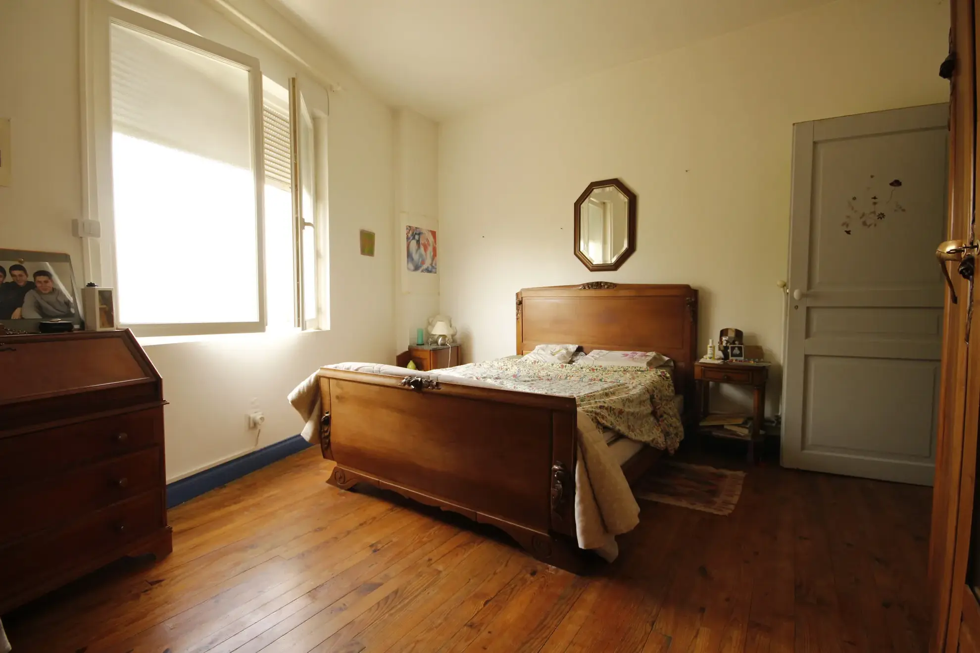 Maison spacieuse de 230 m² avec local professionnel à Sainte-Gemme 