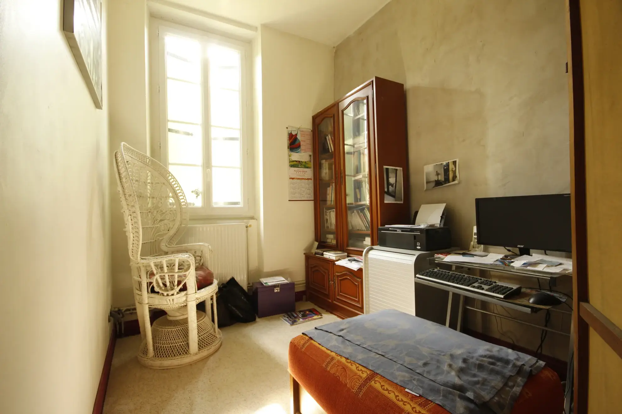 Maison spacieuse de 230 m² avec local professionnel aux normes PMR à Sainte-Gemme 