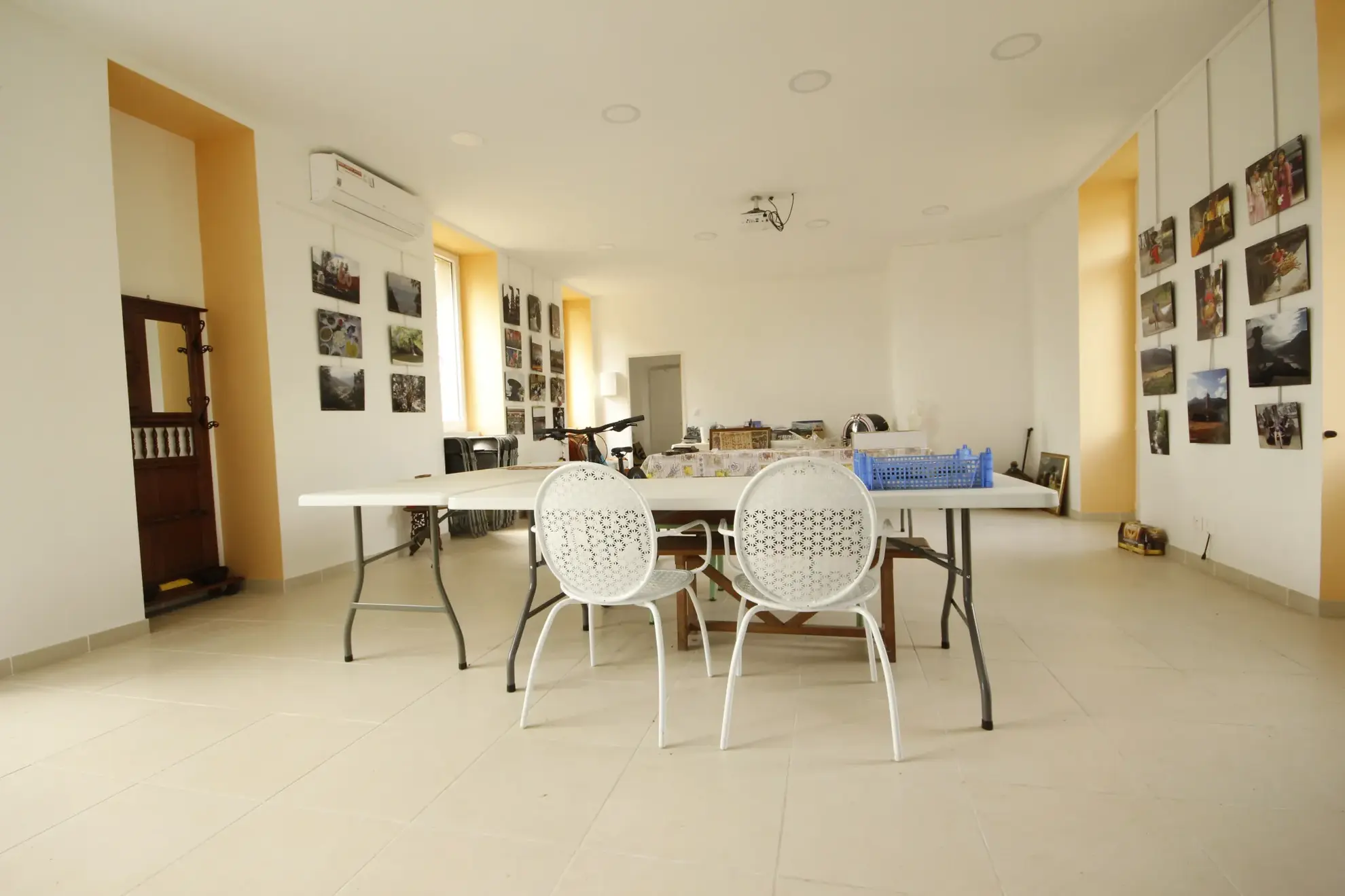 Maison spacieuse de 230 m² avec local professionnel à Sainte-Gemme 