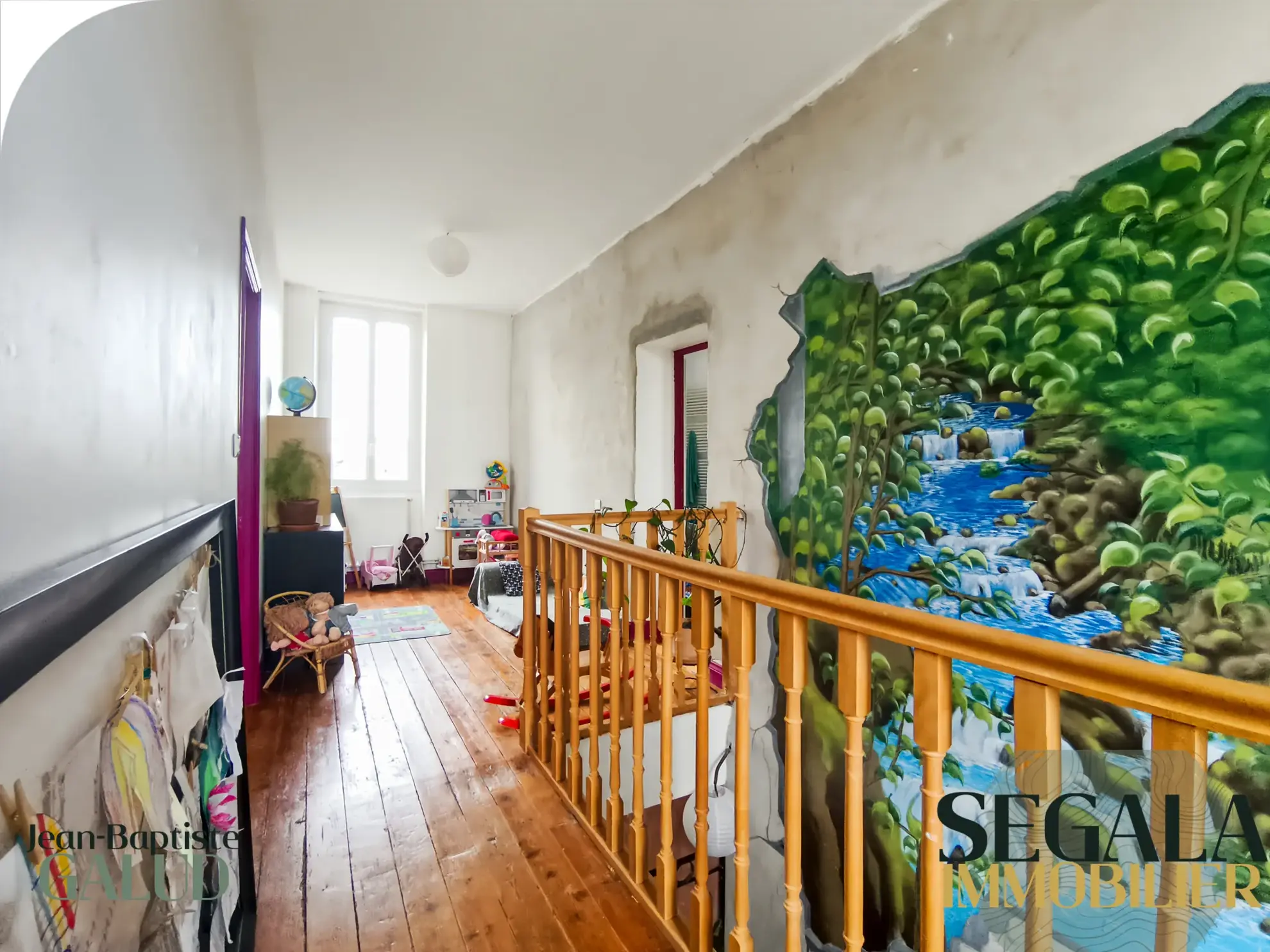 Maison spacieuse de 230 m² avec local professionnel à Sainte-Gemme 