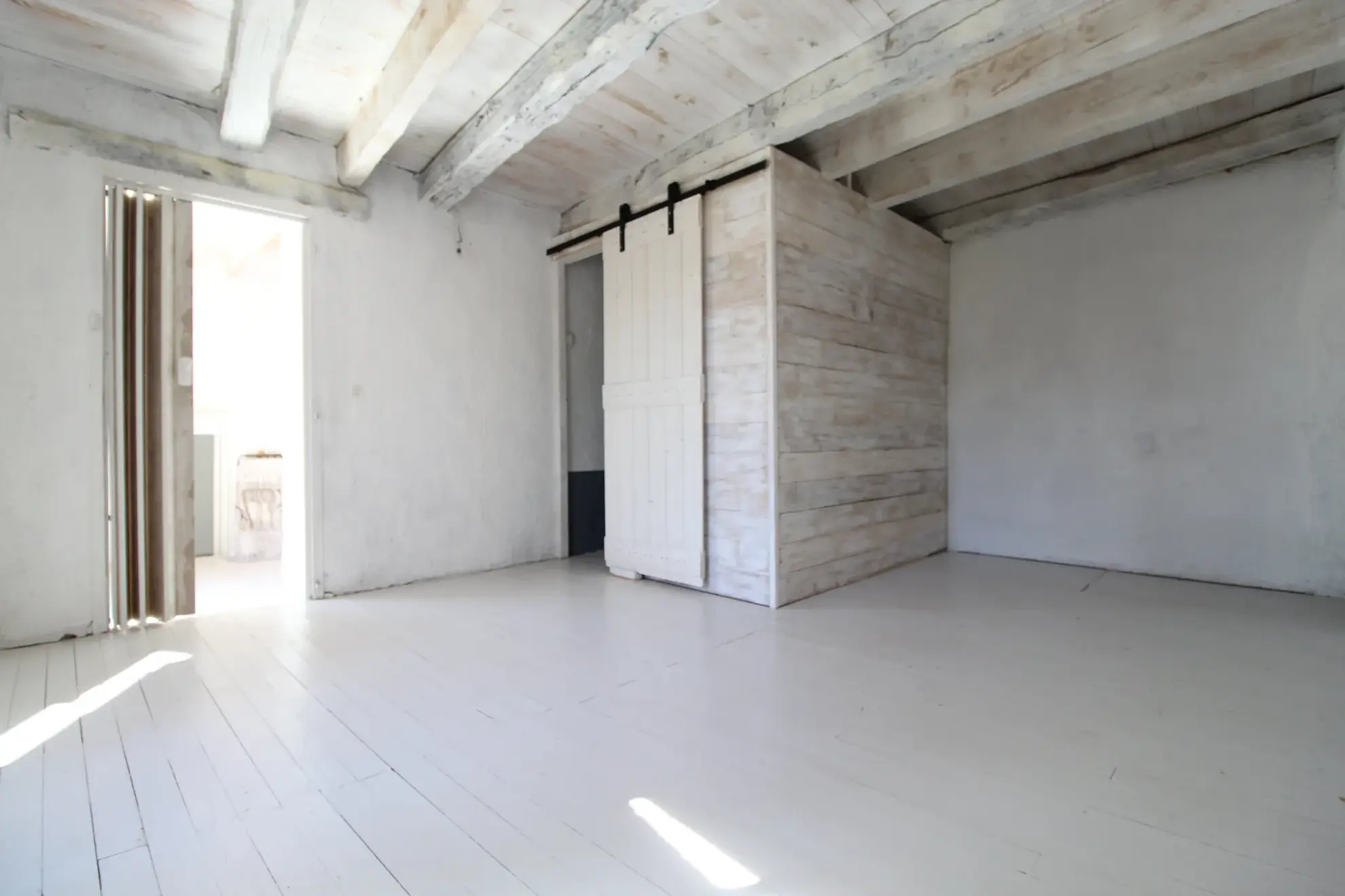 Maison en pierre de 159 m² avec jardin, terrasses et vue dégagée à Fayet 