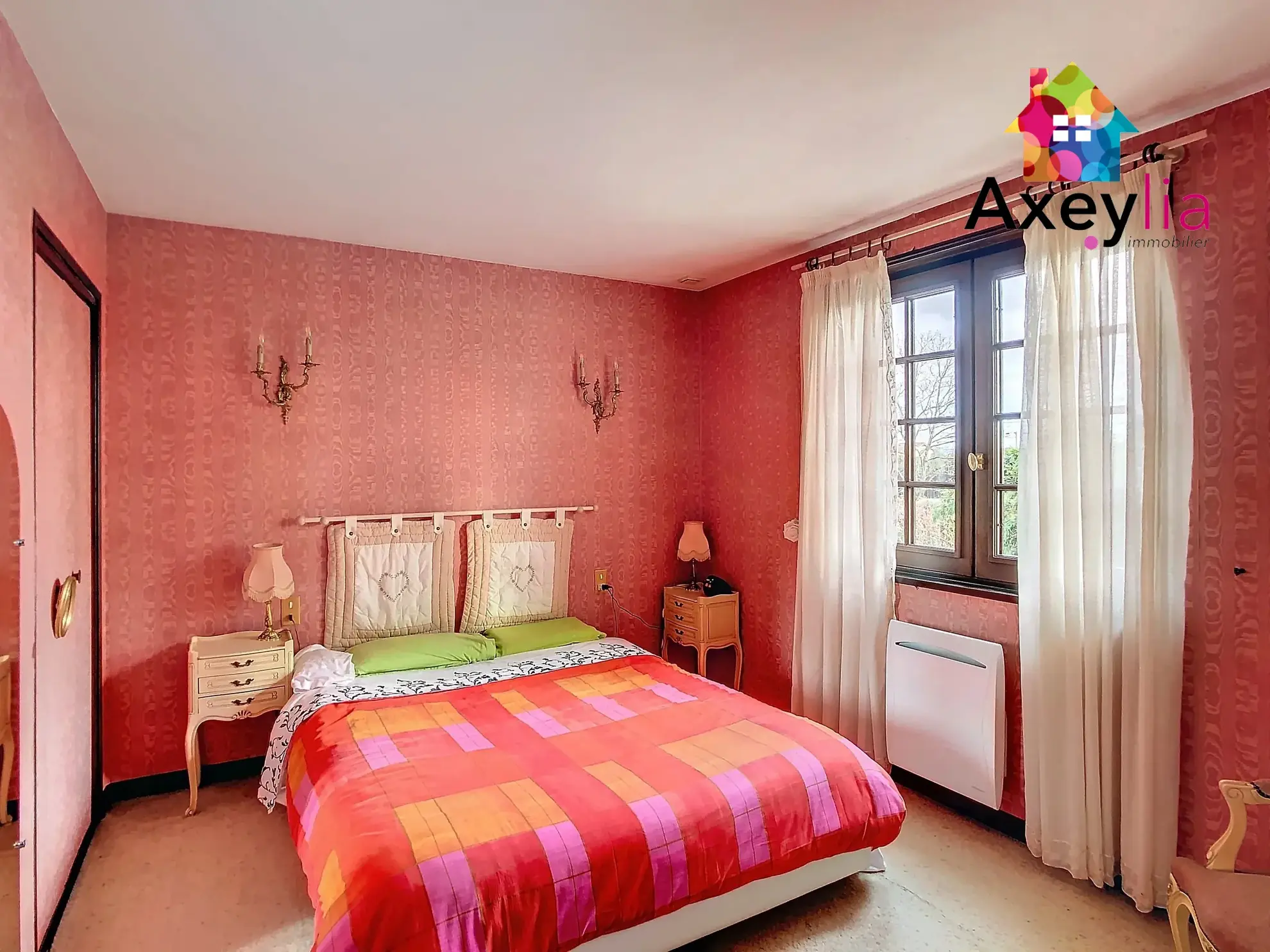 Maison à vendre à Mably avec 4 chambres et grand terrain de 2550 m² 