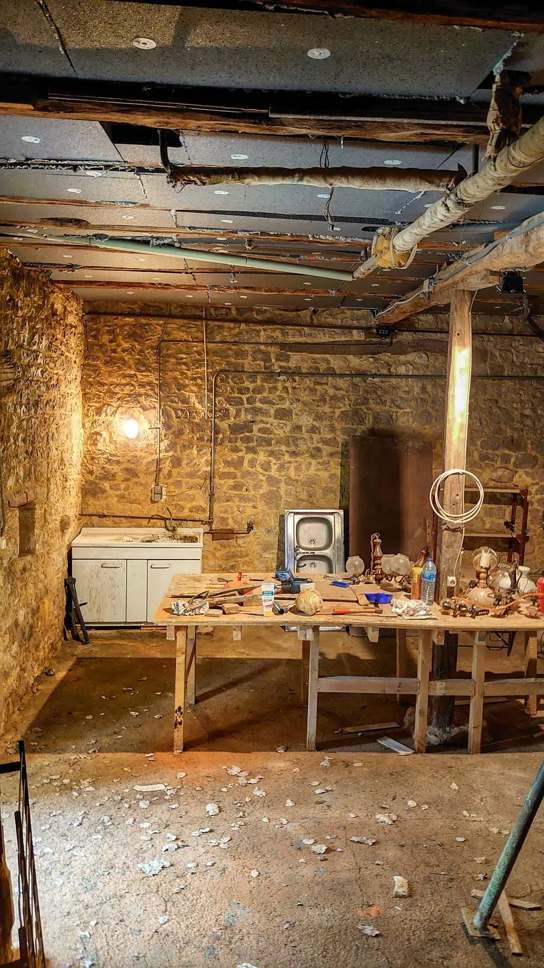 Maison en pierre avec terrain arboré et terrasse à Boissieres (46150) 