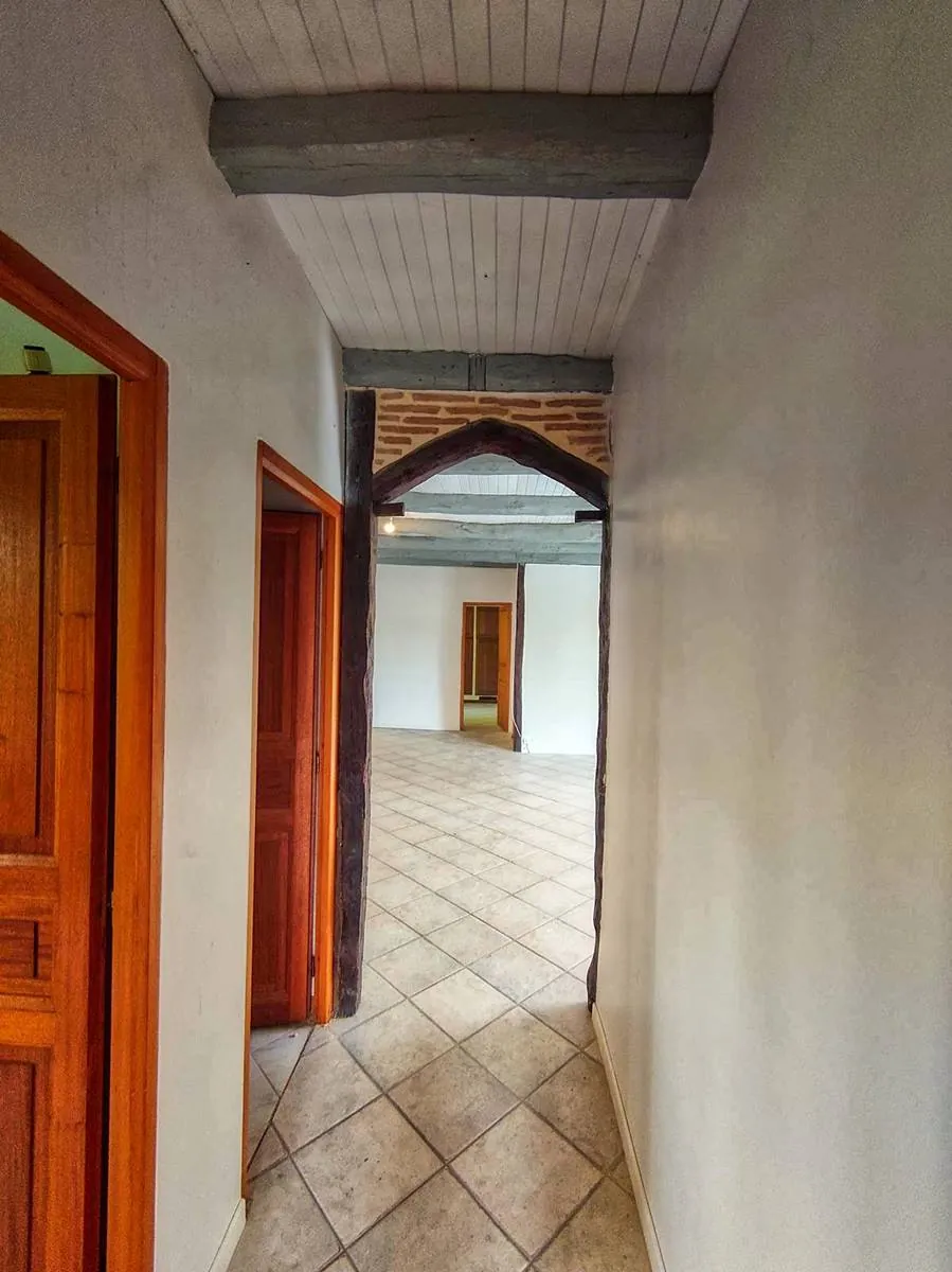 Maison en pierre avec terrain arboré et terrasse à Boissieres (46150) 