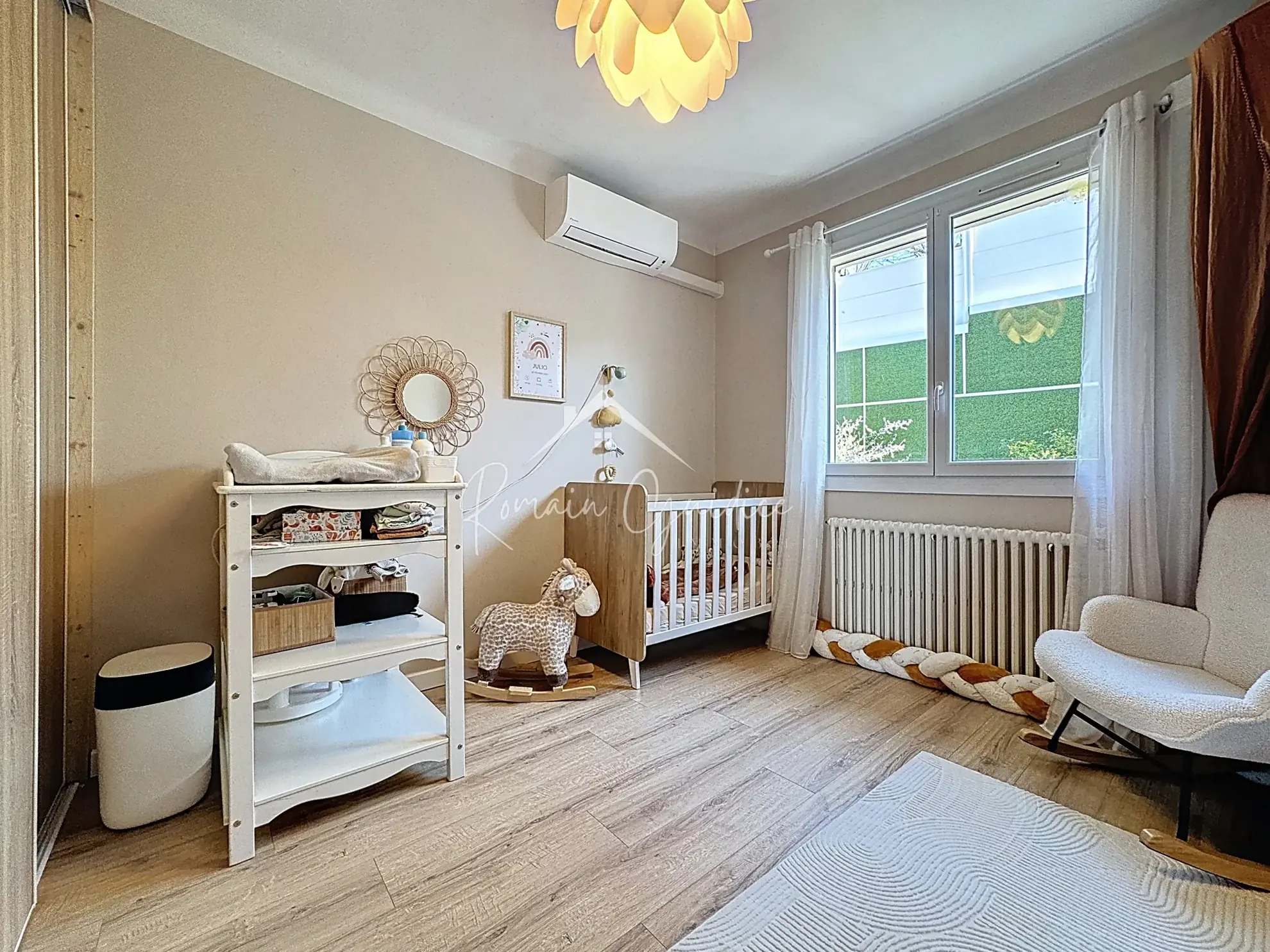 Maison type 5 avec vue sur Millau, 147 m², garage et terrasse à Creissels 