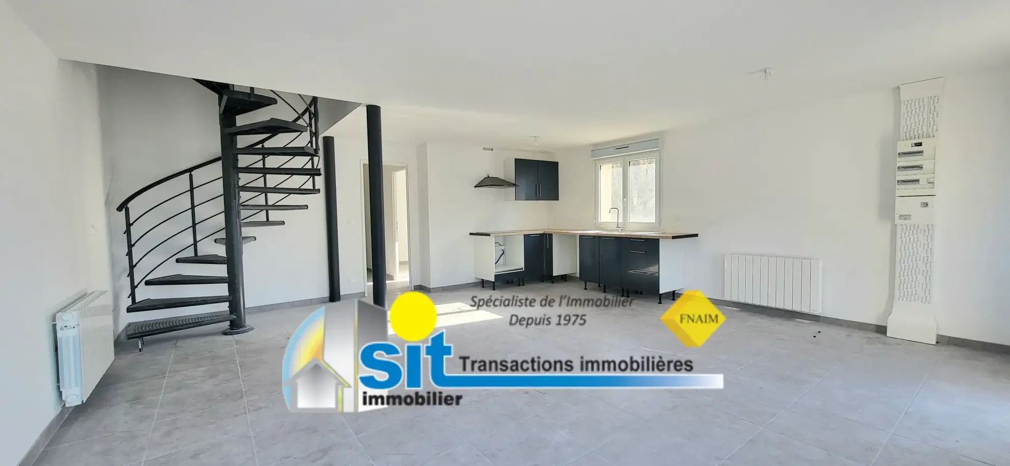 Maison de ville rénovée à Vienne Charavel avec garage, jardin et terrasse - 100 m² 