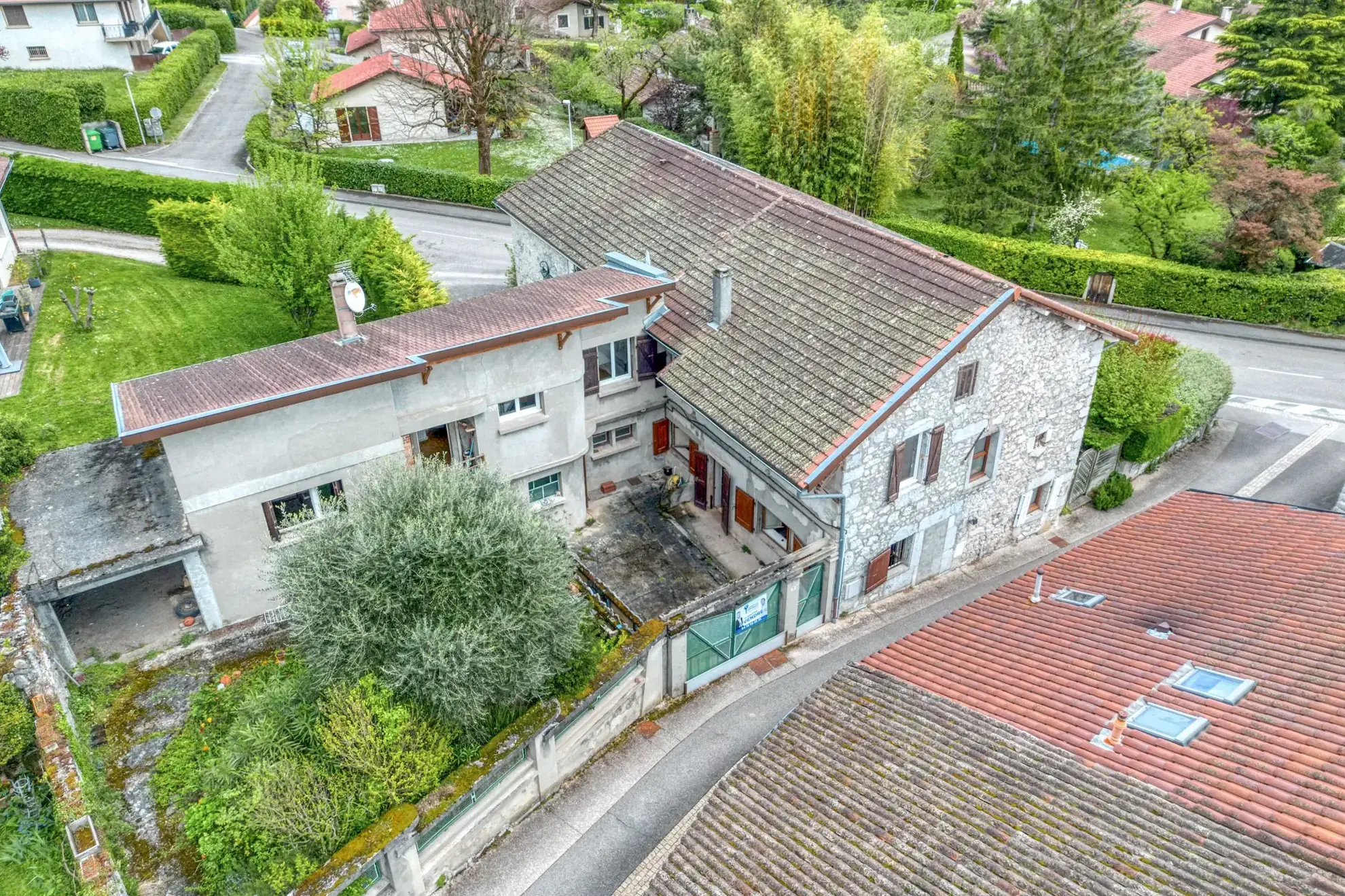 Maison de village à Biviers (38) avec potentiel locatif et surface de 116m² sur 264m² de terrain 