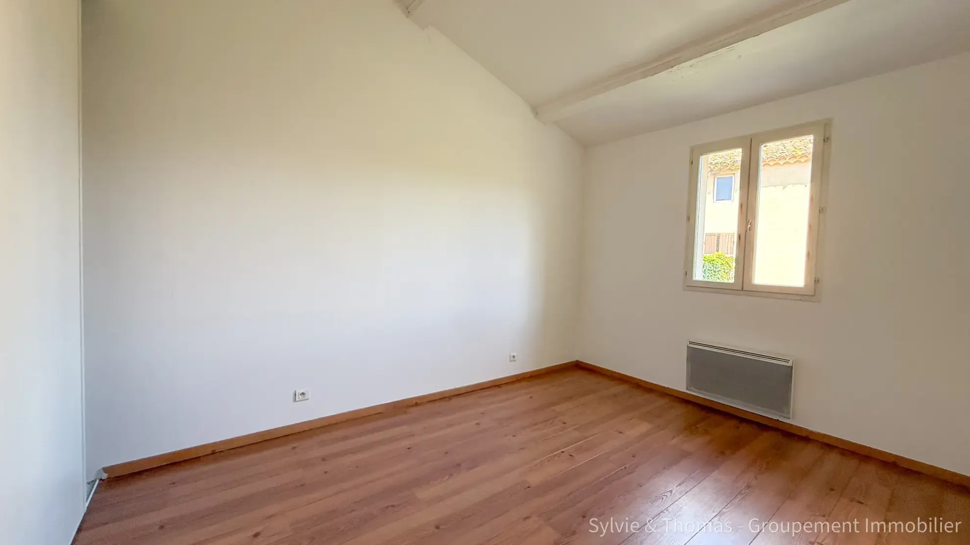 Maison de village à Caderousse de 106 m² avec jardin, proche des commodités 