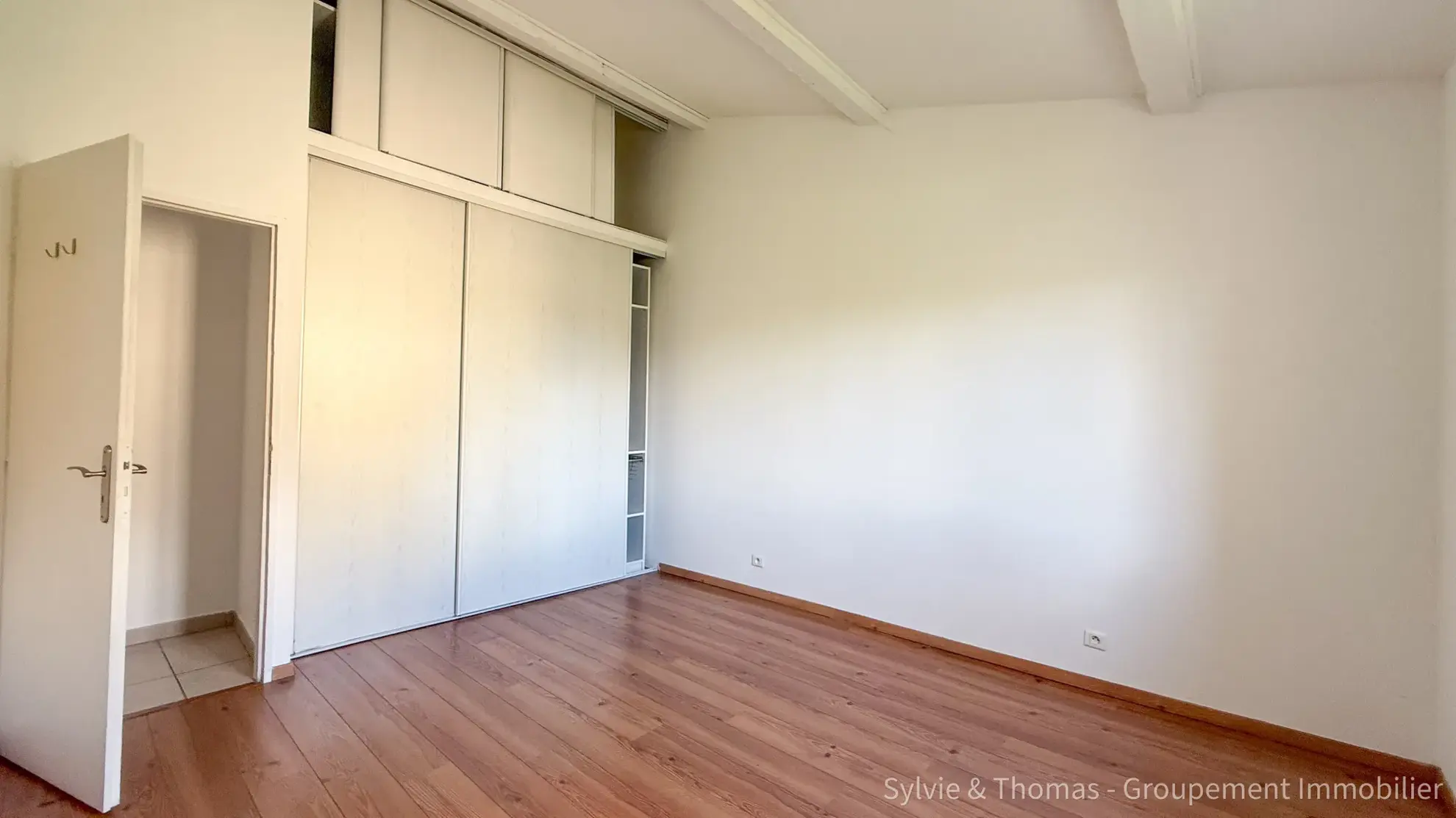 Maison de village à Caderousse de 106 m² avec jardin, proche des commodités 