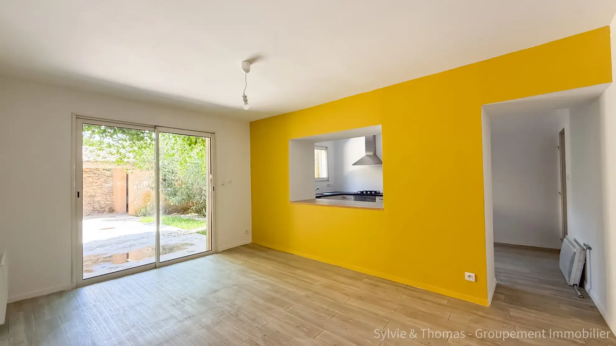 Maison de village à Caderousse de 106 m² avec jardin, proche des commodités 