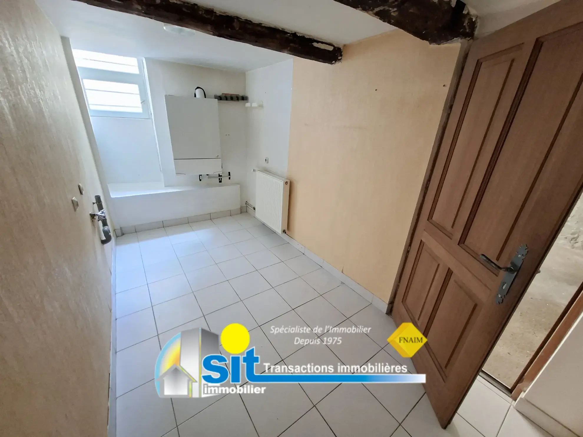 Maison de ville avec garage à Condrieu - 80 m², secteur calme 