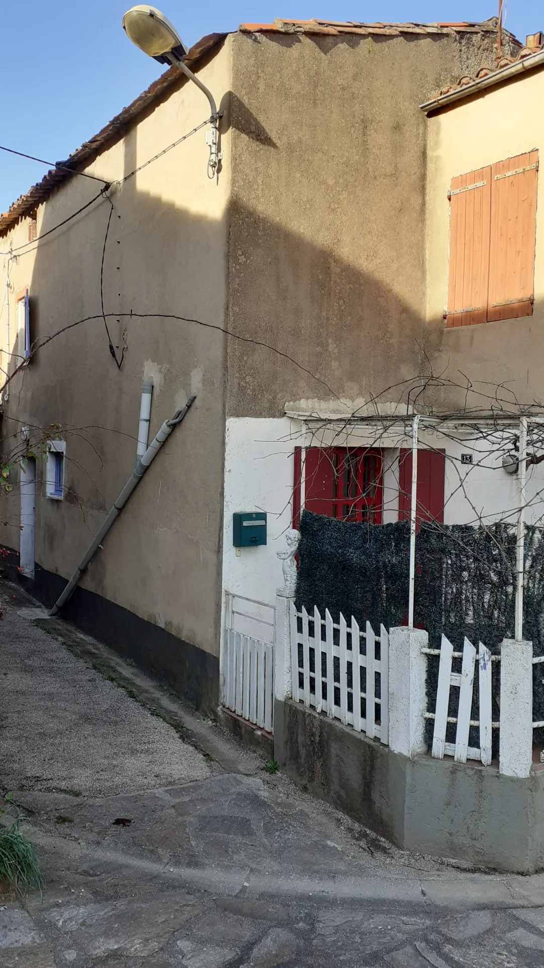 Maison de village avec deux habitations, terrasse et jardin à Le Bousquet d'Orb 