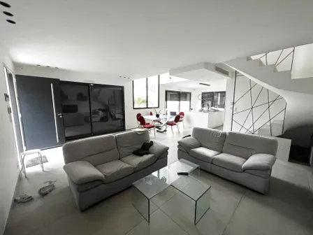 Maison T3 avec piscine, jardin et garage à Marseille 10ème – Vente aux enchères 