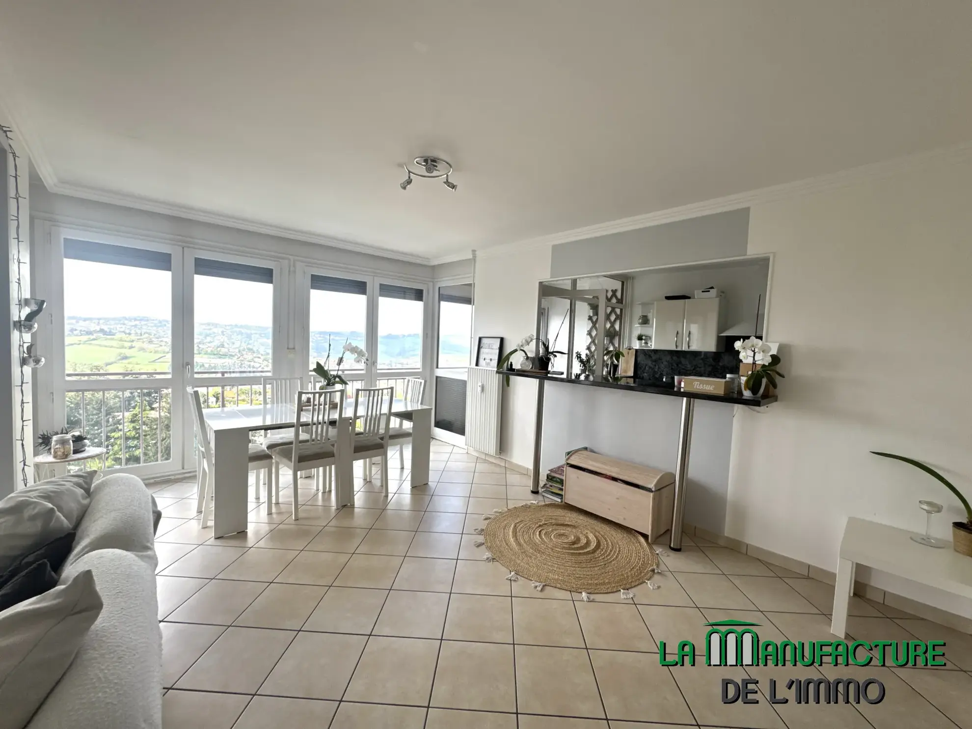 Appartement F5 de 98 m² avec balcon, cave et parking à Villars Le Plat Haut 