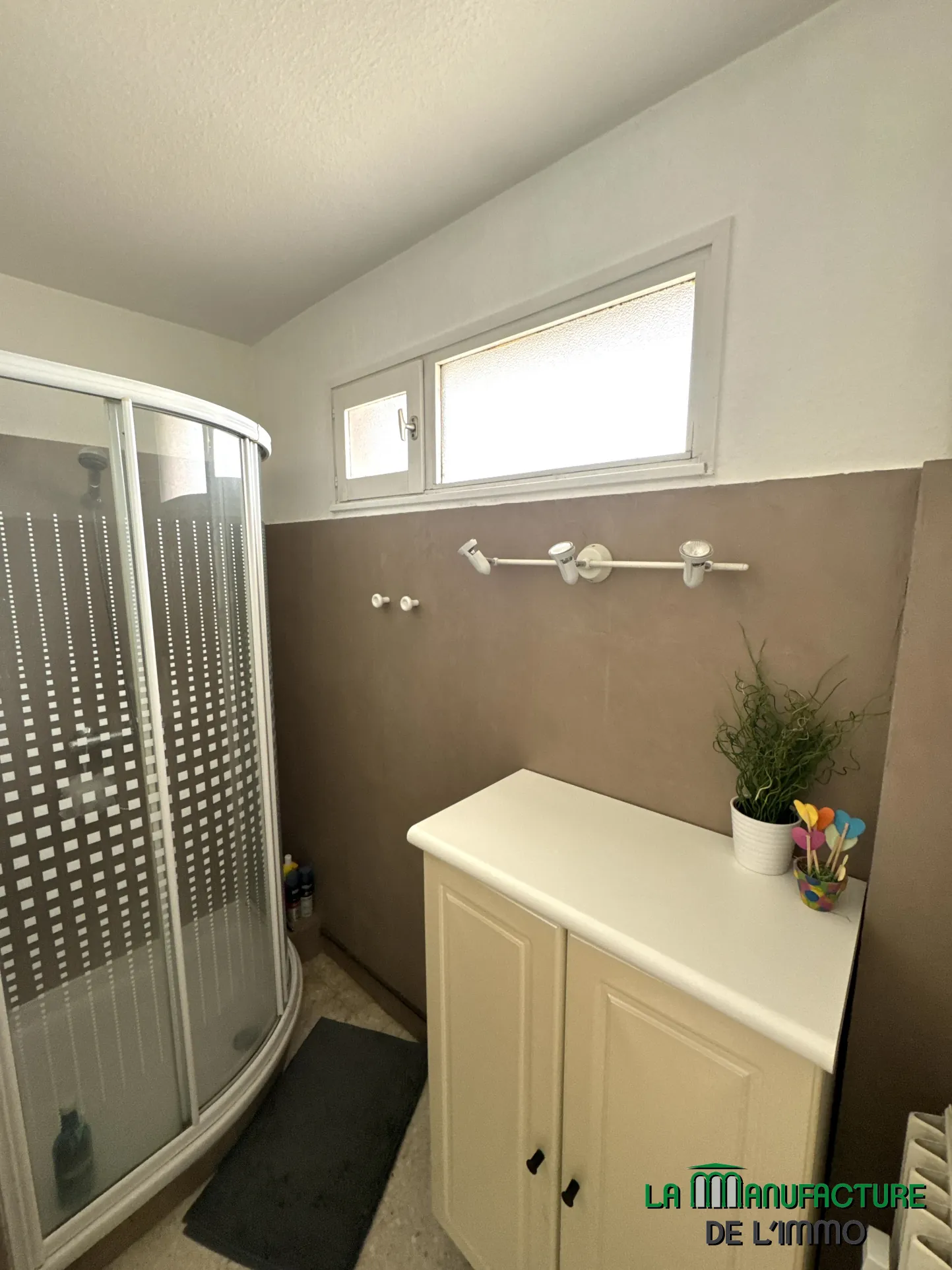 Appartement F5 de 98 m² avec balcon, cave et parking à Villars Le Plat Haut 