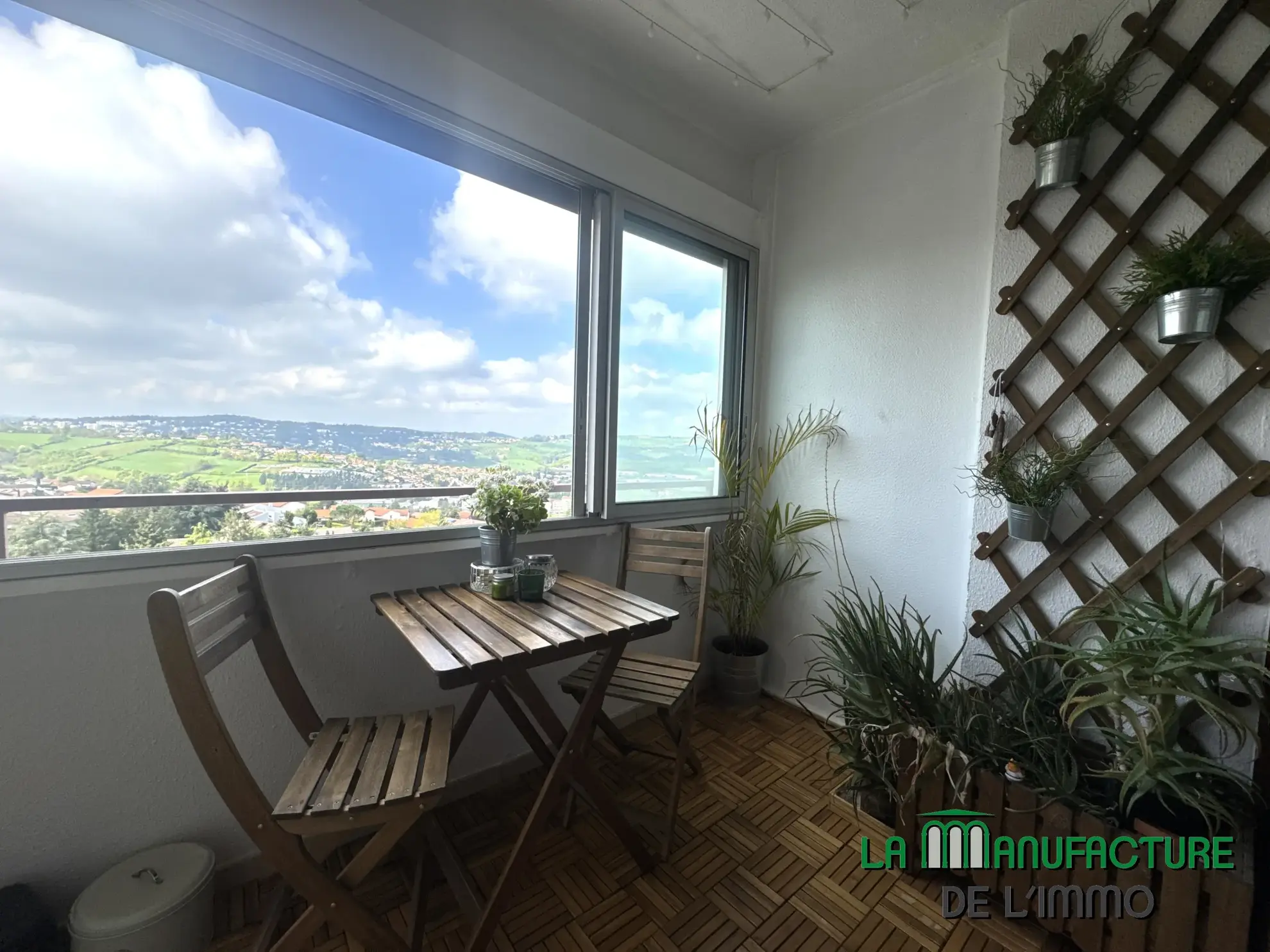 Appartement F5 de 98 m² avec balcon, cave et parking à Villars Le Plat Haut 