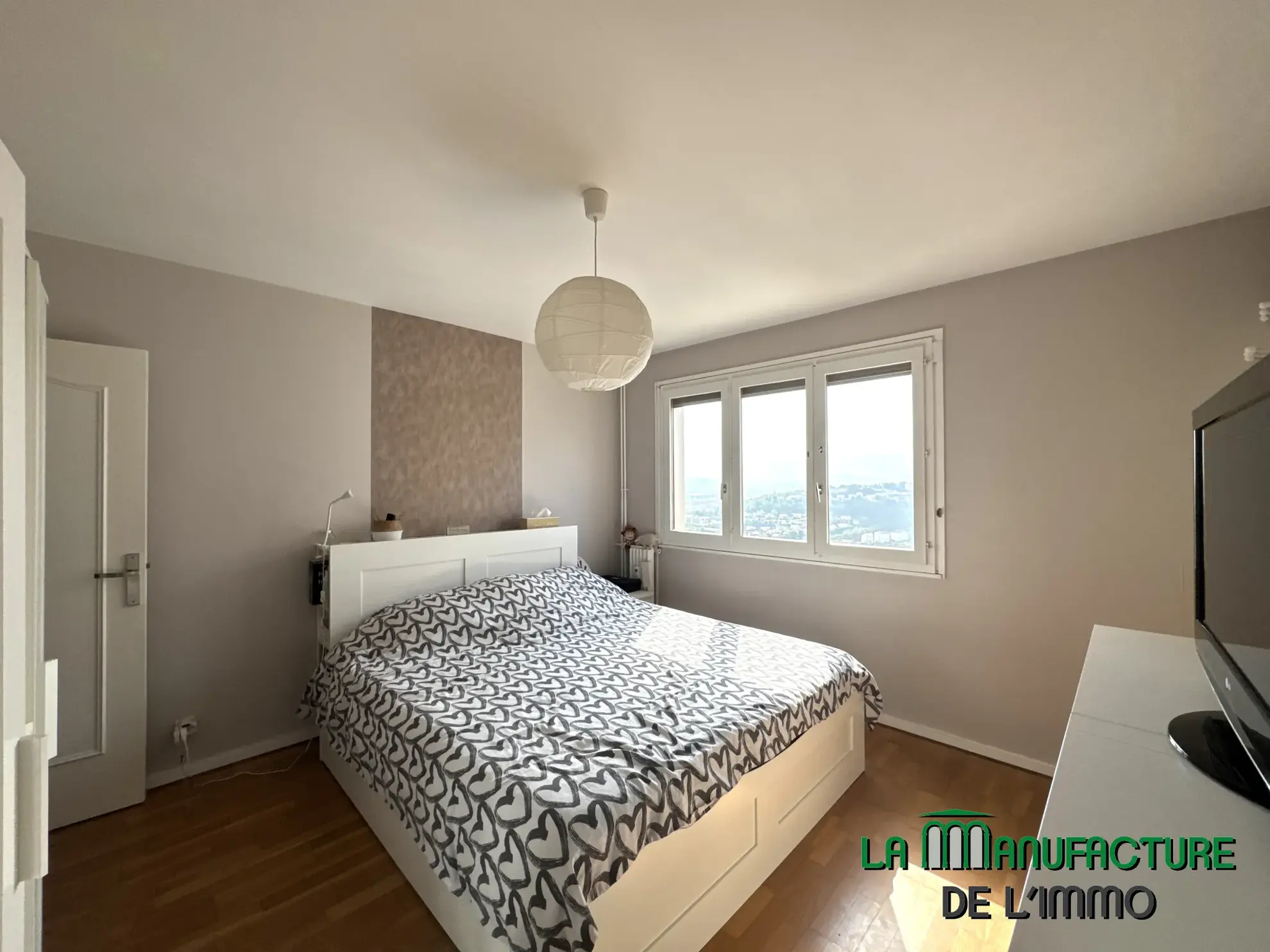 Appartement F5 de 98 m² avec balcon, cave et parking à Villars Le Plat Haut 