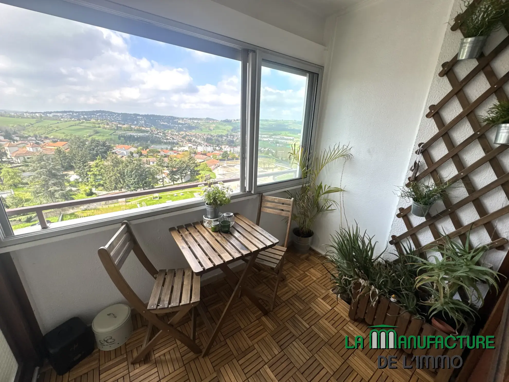 Appartement F5 de 98 m² avec balcon, cave et parking à Villars Le Plat Haut
