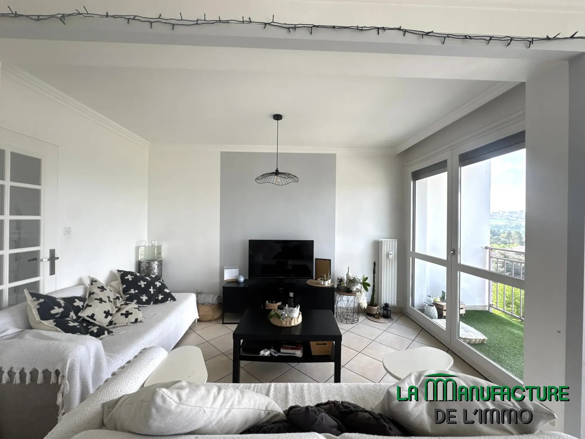 Appartement F5 de 98 m² avec balcon, cave et parking à Villars Le Plat Haut 