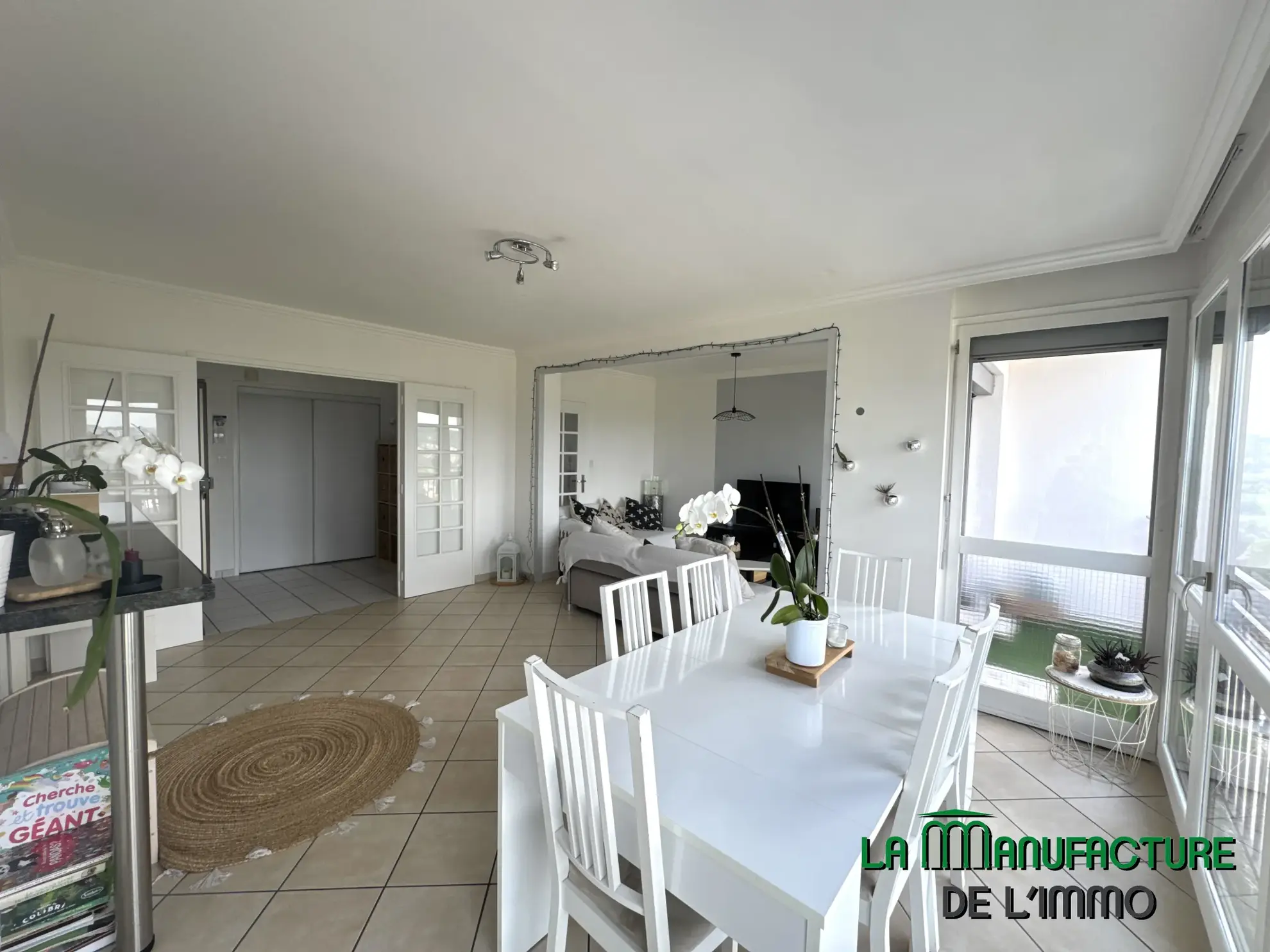 Appartement F5 de 98 m² avec balcon, cave et parking à Villars Le Plat Haut 