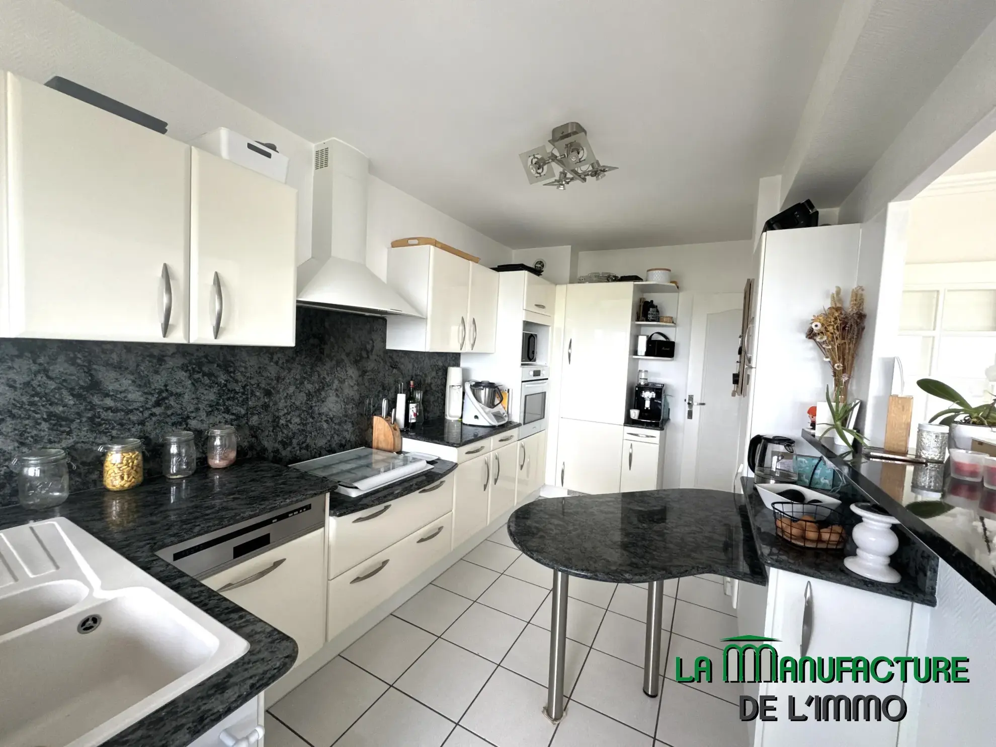 Appartement F5 de 98 m² avec balcon, cave et parking à Villars Le Plat Haut 