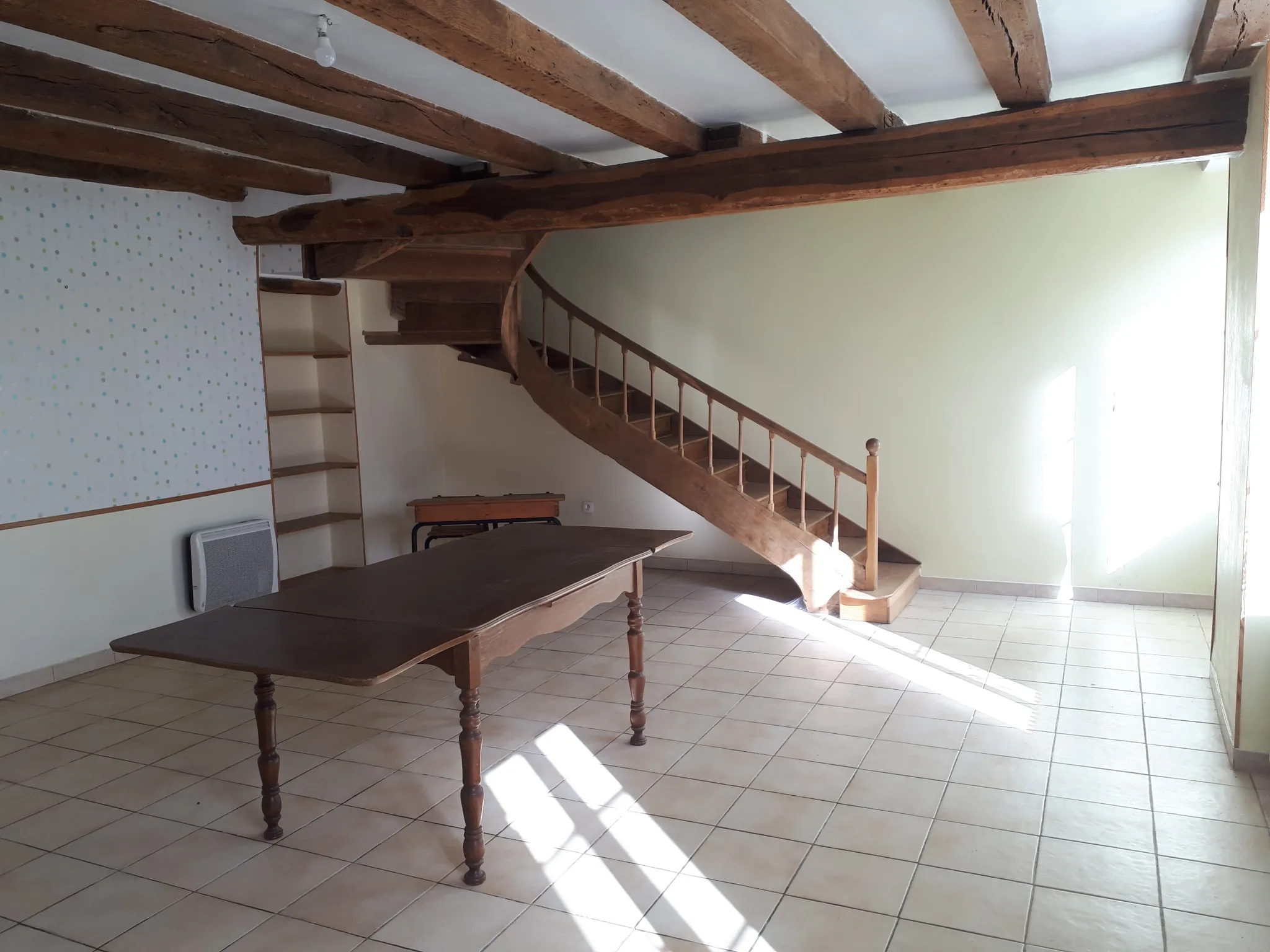 Ensemble immobilier de charme à Dangé-Saint-Romain avec maison, corps de ferme et dépendances 