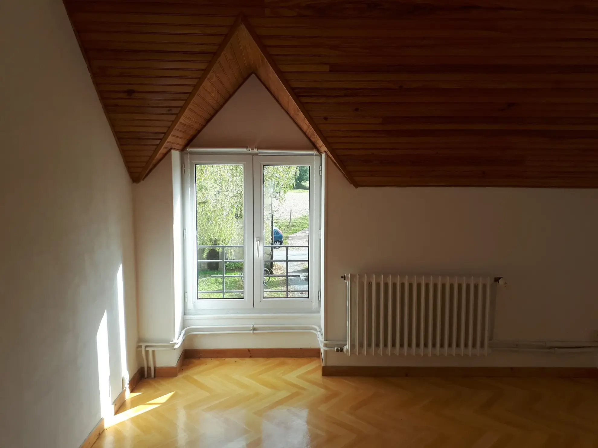 Ensemble immobilier de charme à Dangé-Saint-Romain avec maison, corps de ferme et dépendances 
