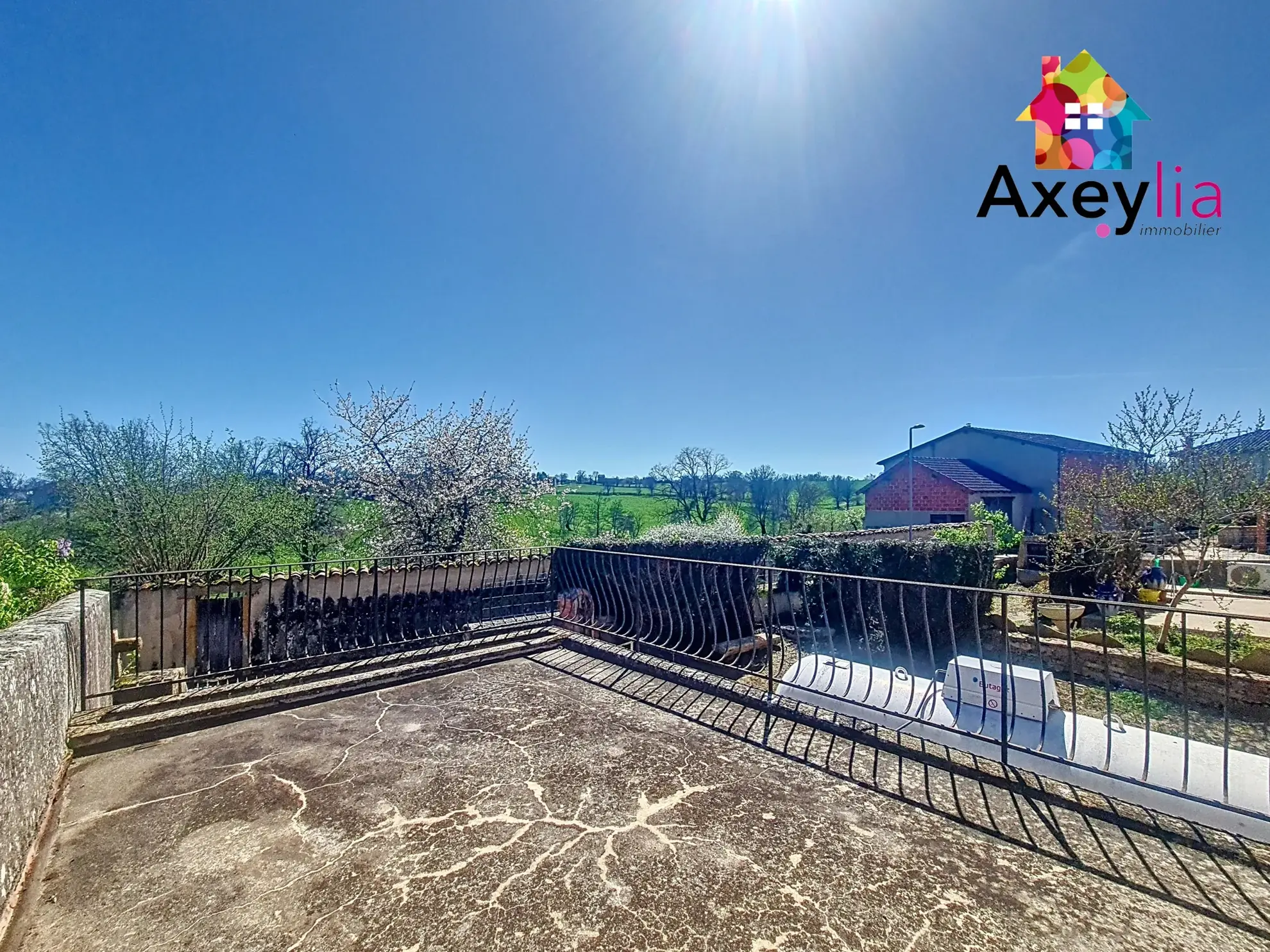 Maison à vendre à Marcigny avec garage, terrasse et 3 chambres - Opportunité primo-accédant 