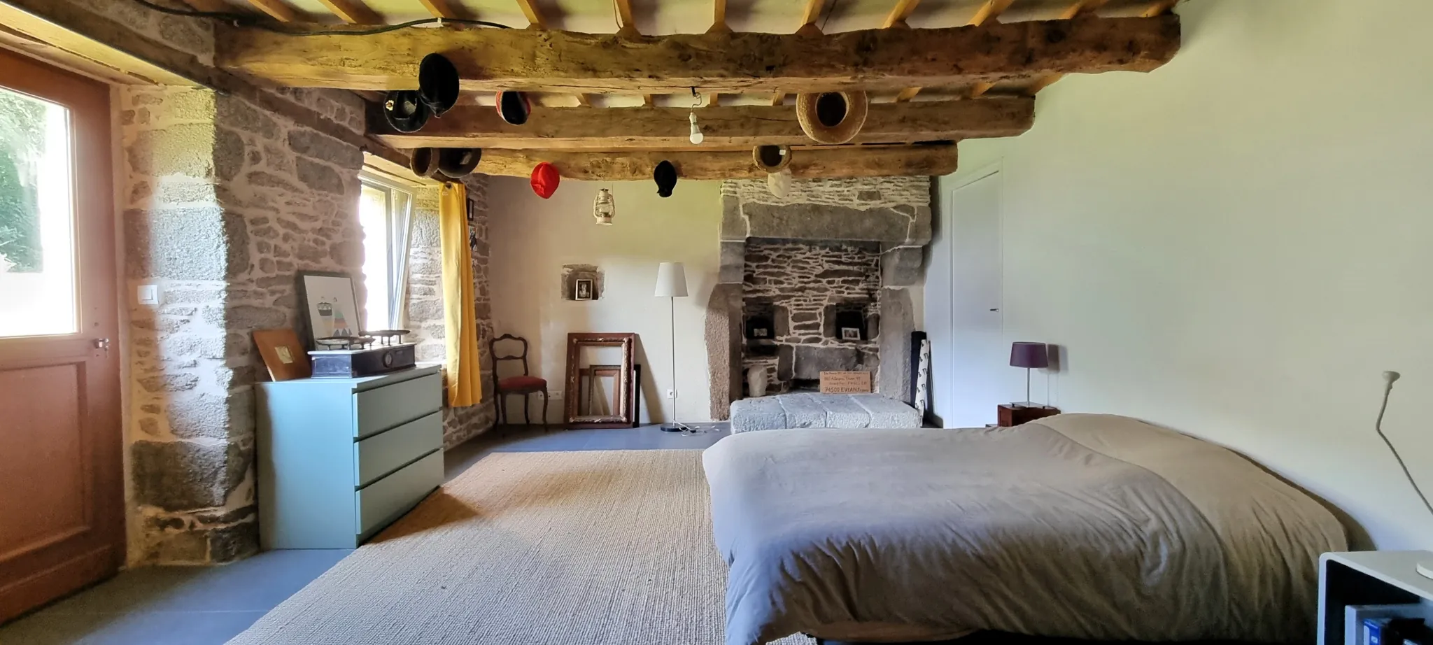 Longère de 5 pièces avec gîte indépendant à Ménéac près de Rennes 