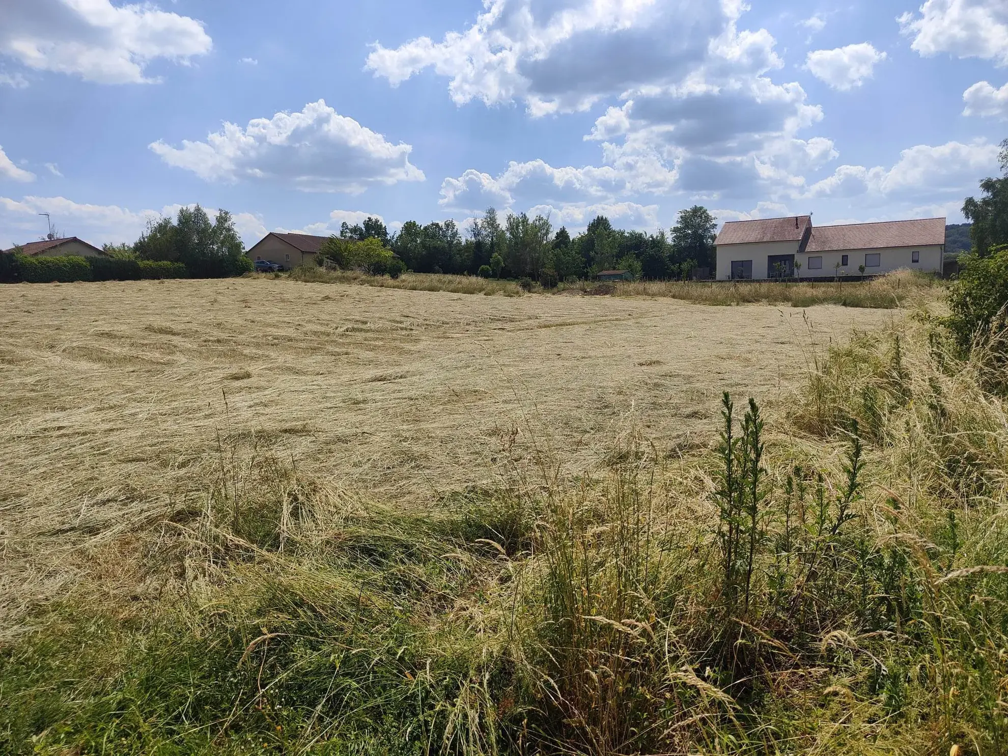 Terrain à bâtir à Hattonville de 2040 m², environnement calme 